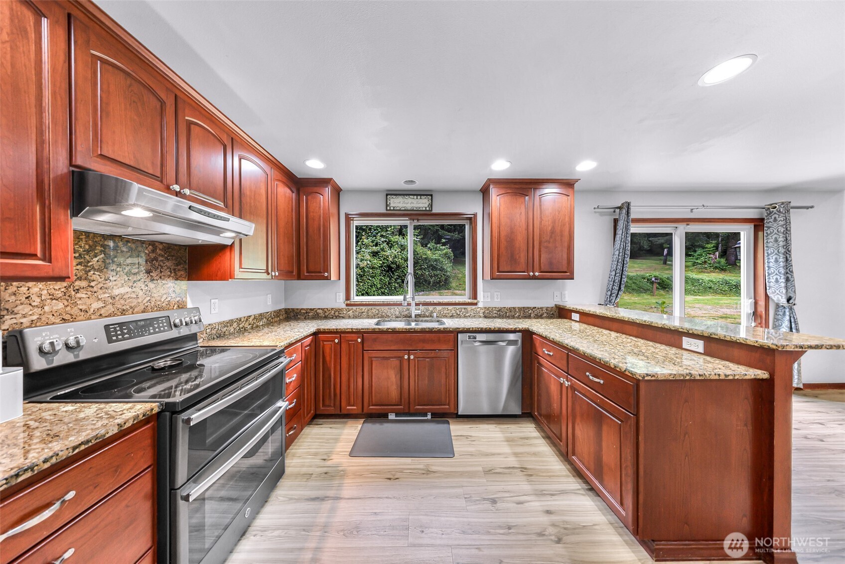 property viewer photo 14