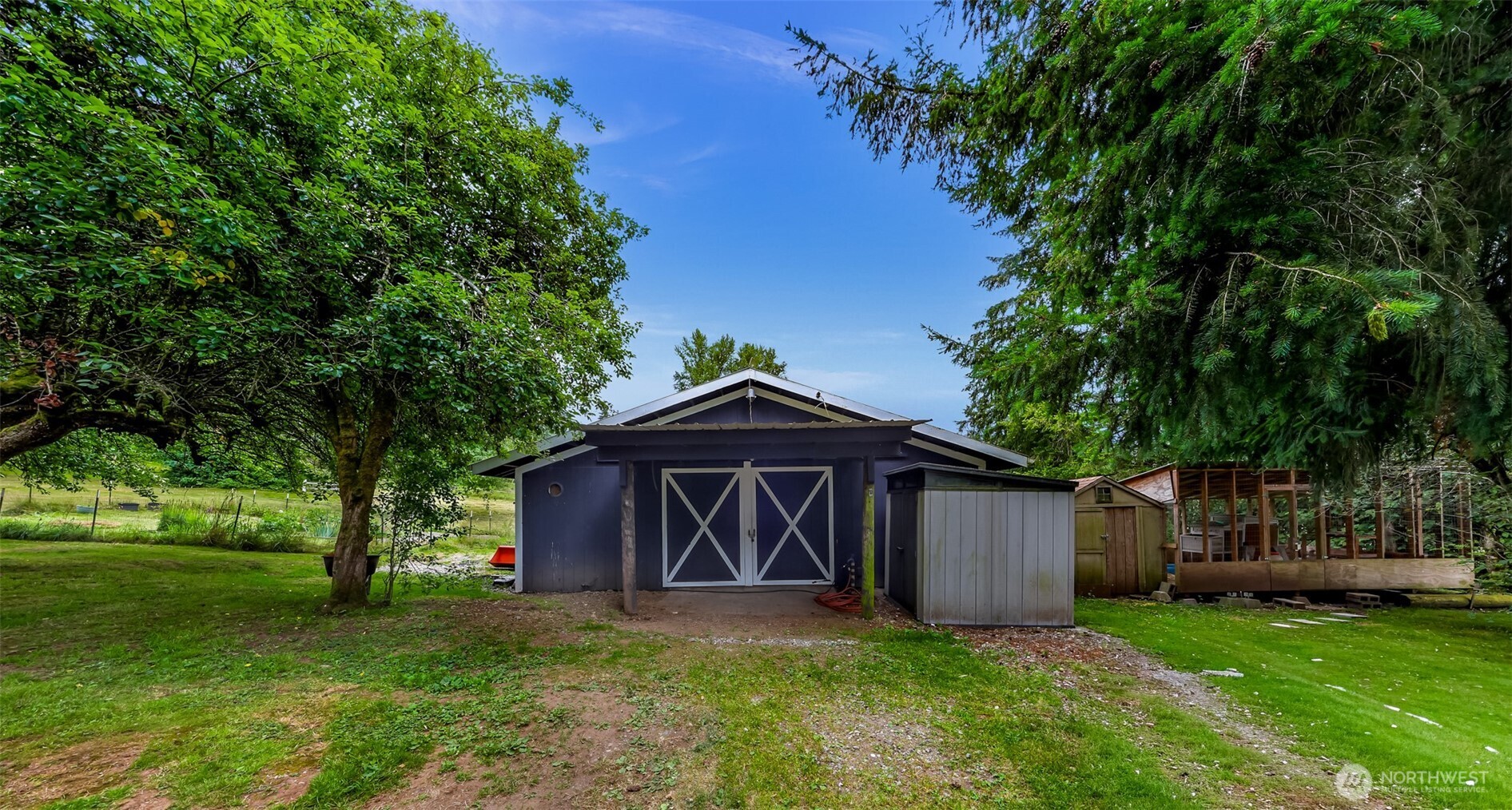 property viewer photo 36