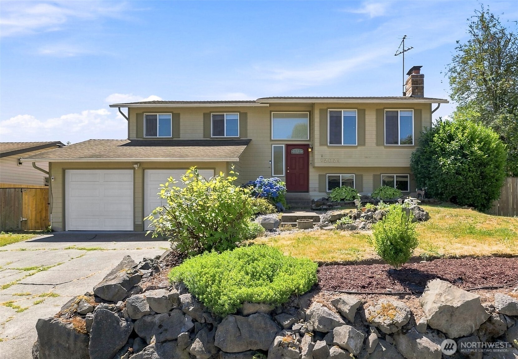 main property photo 0