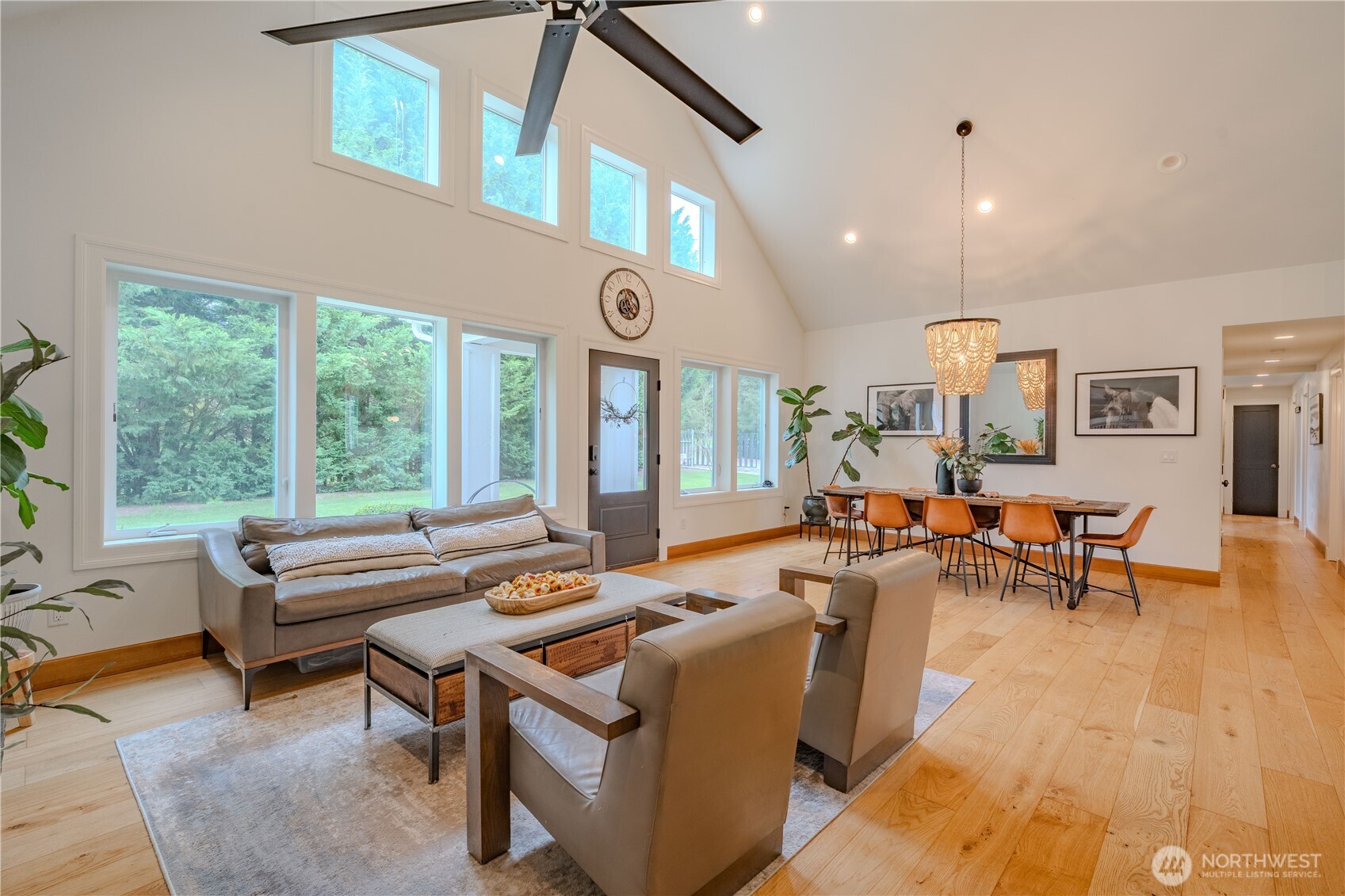 property viewer photo 4