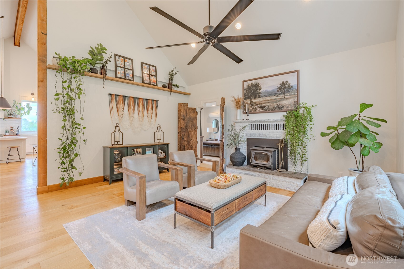 property viewer photo 5