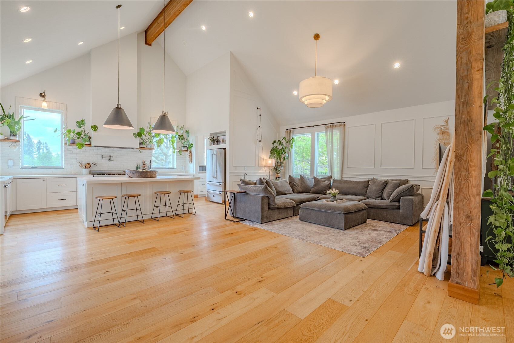 property viewer photo 7