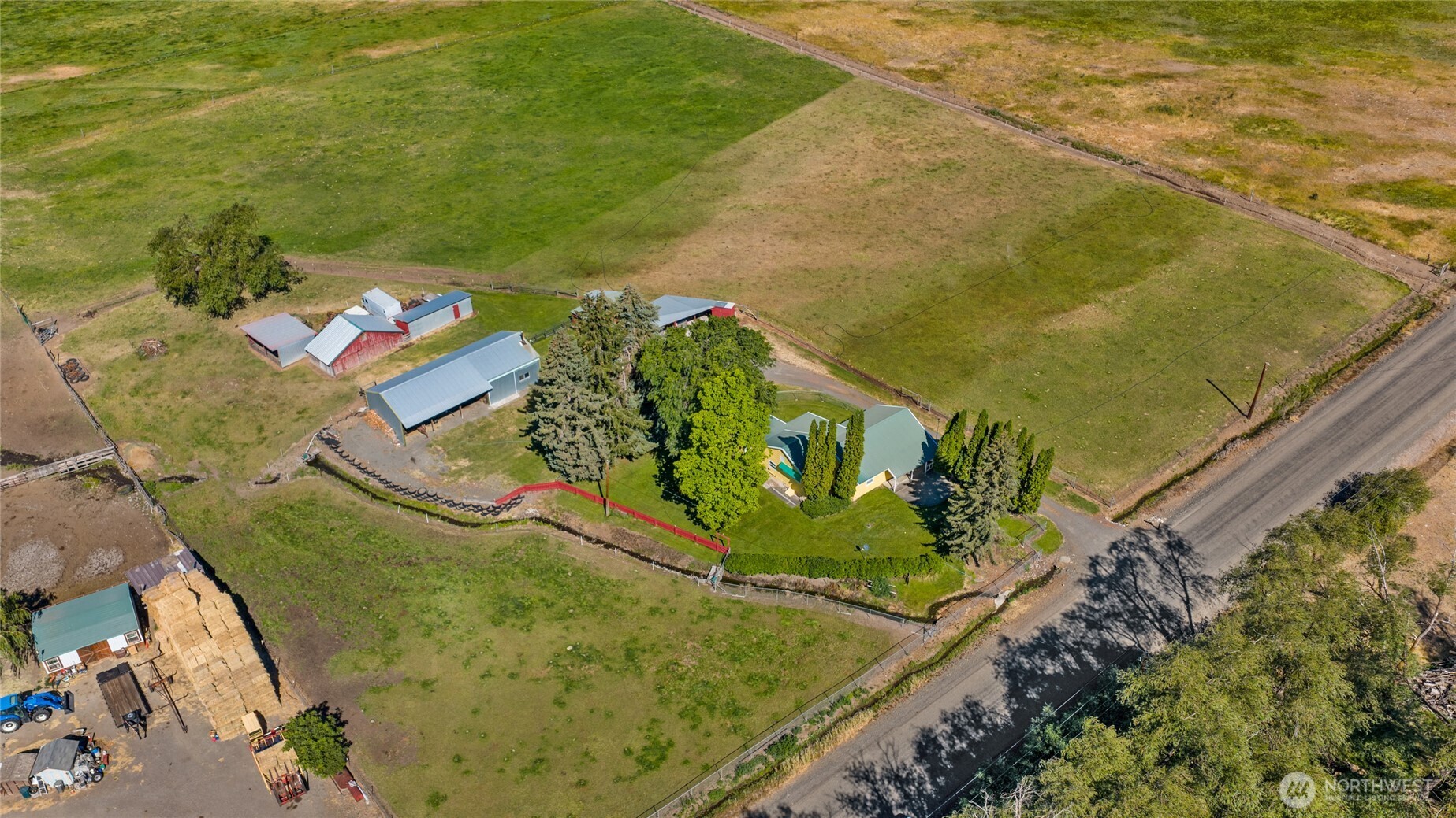 main property photo 38