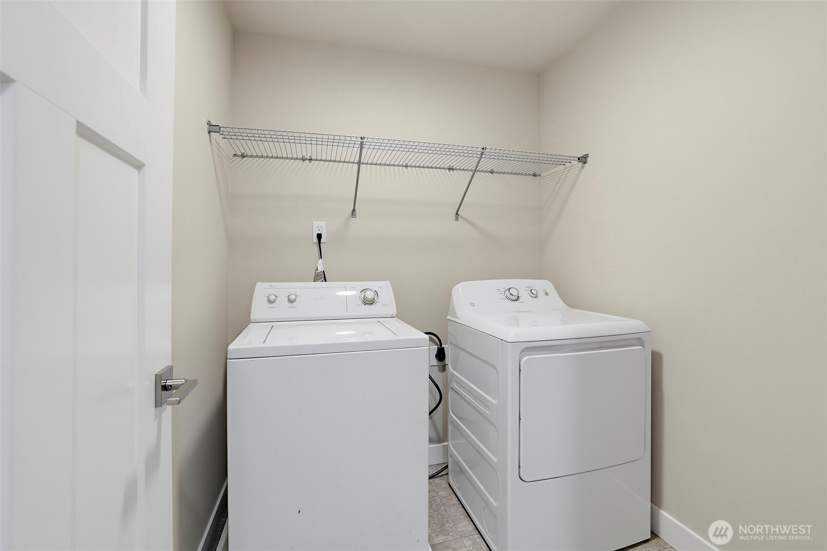 property viewer photo 16