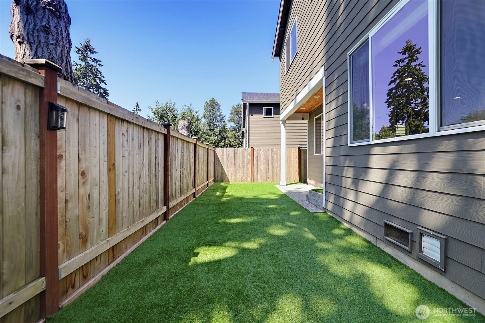 property viewer photo 19