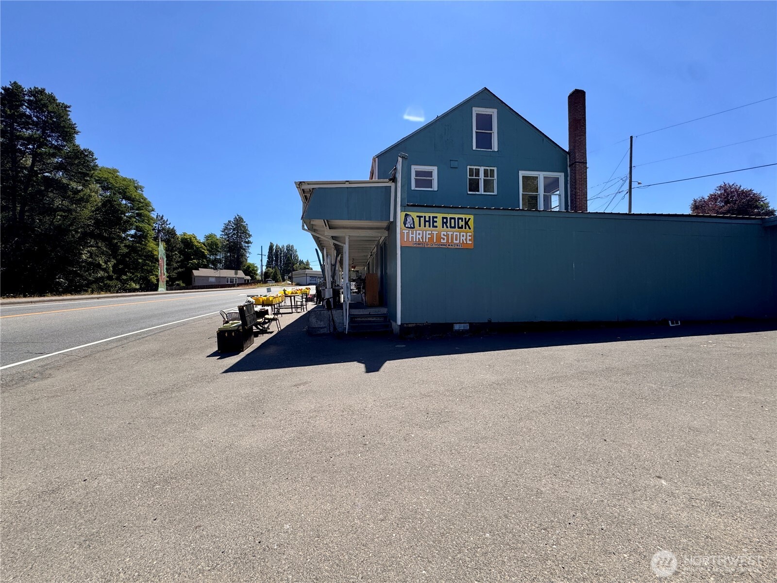 main property photo 8