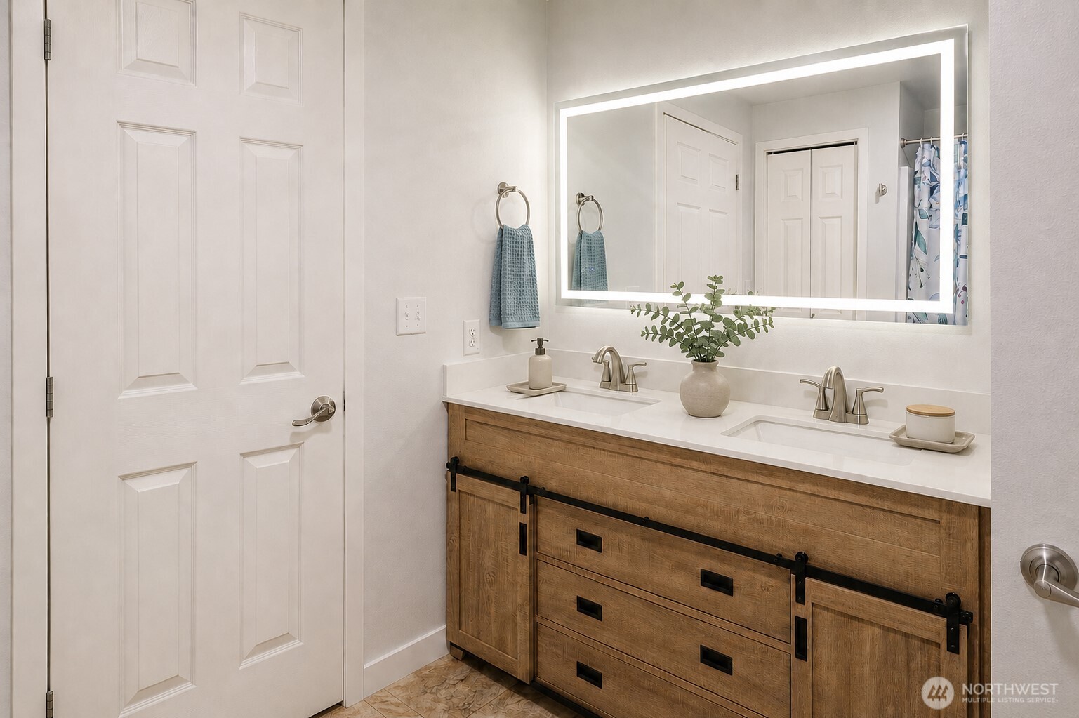 property viewer photo 13