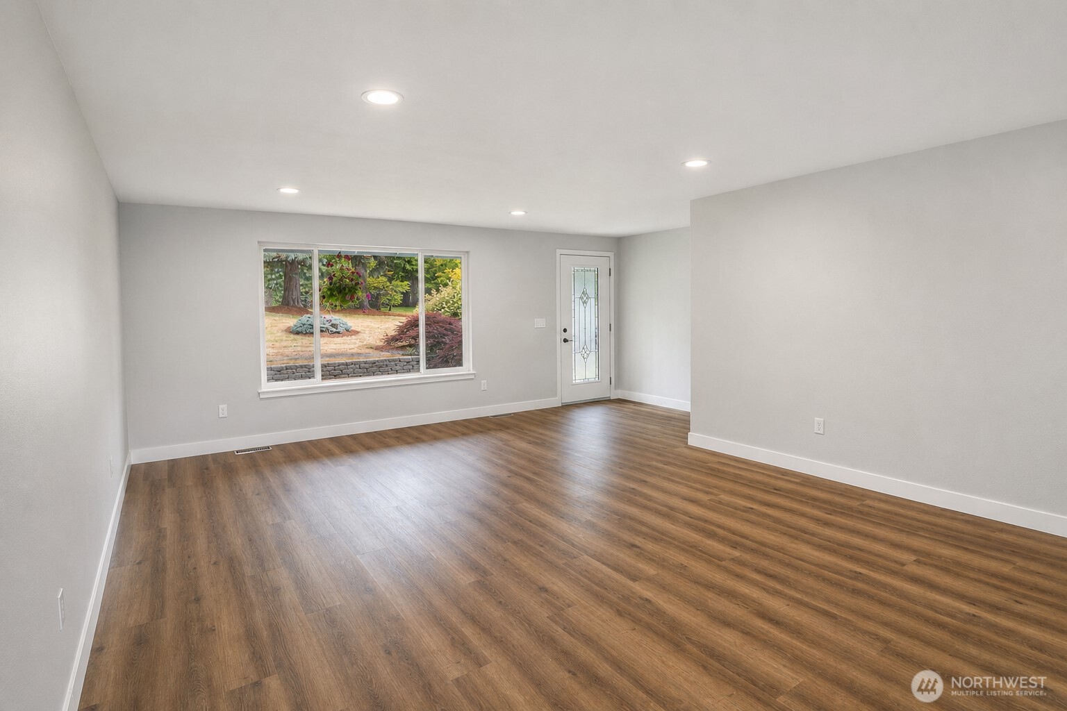 property viewer photo 7