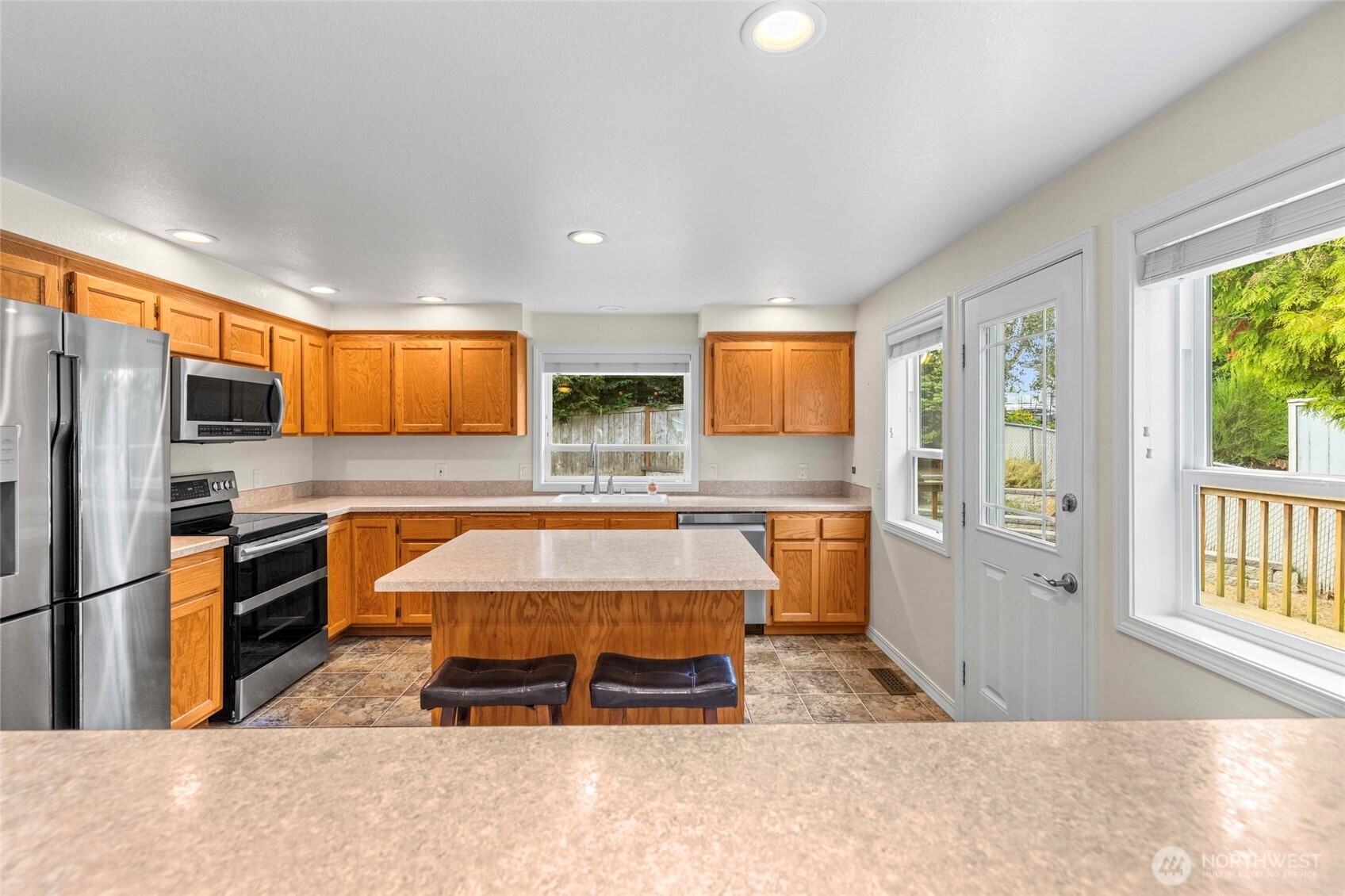property viewer photo 10