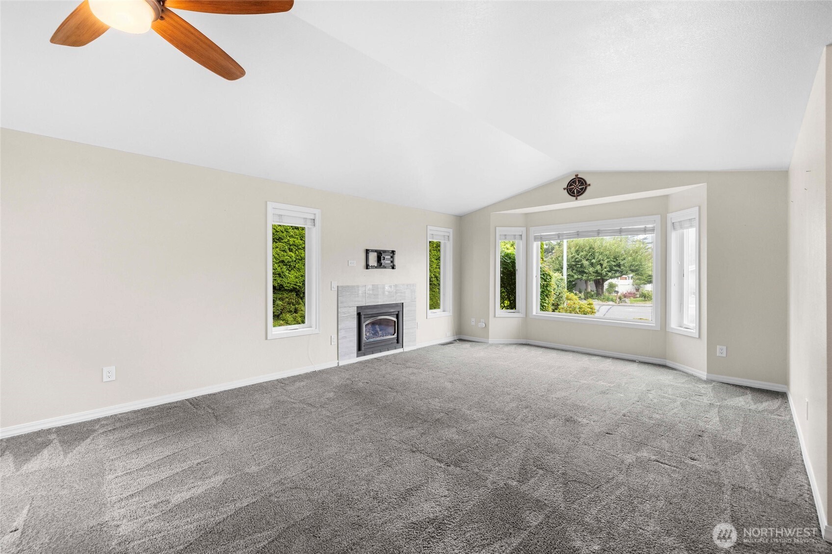 property viewer photo 4