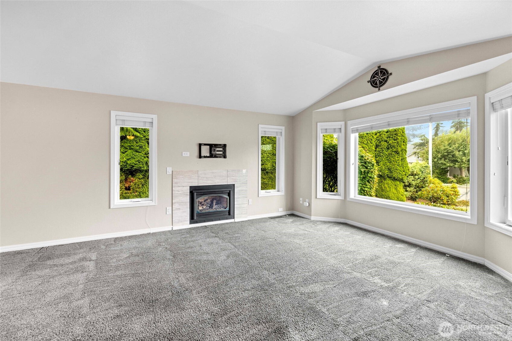 property viewer photo 5
