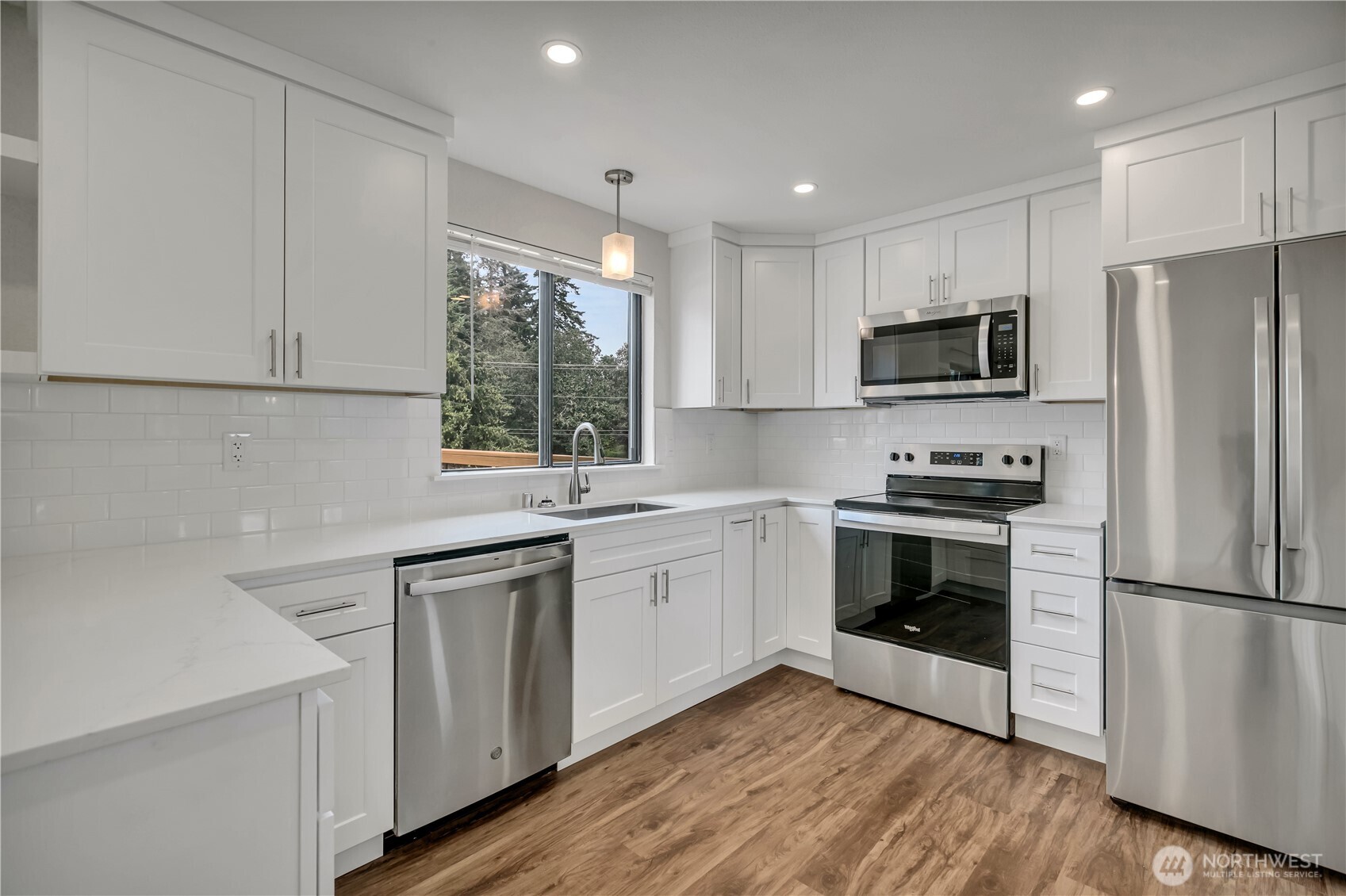 property viewer photo 12