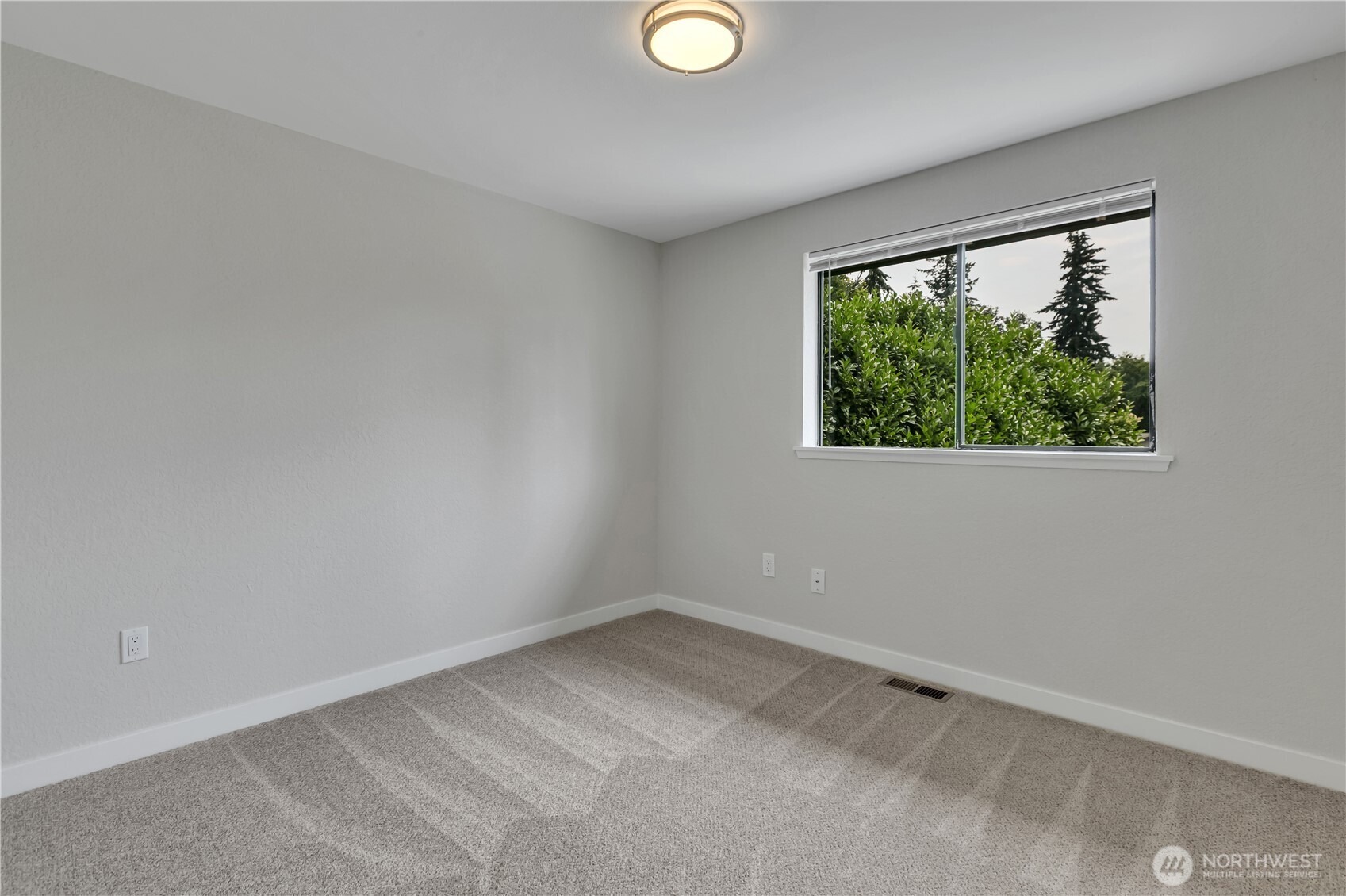 property viewer photo 15