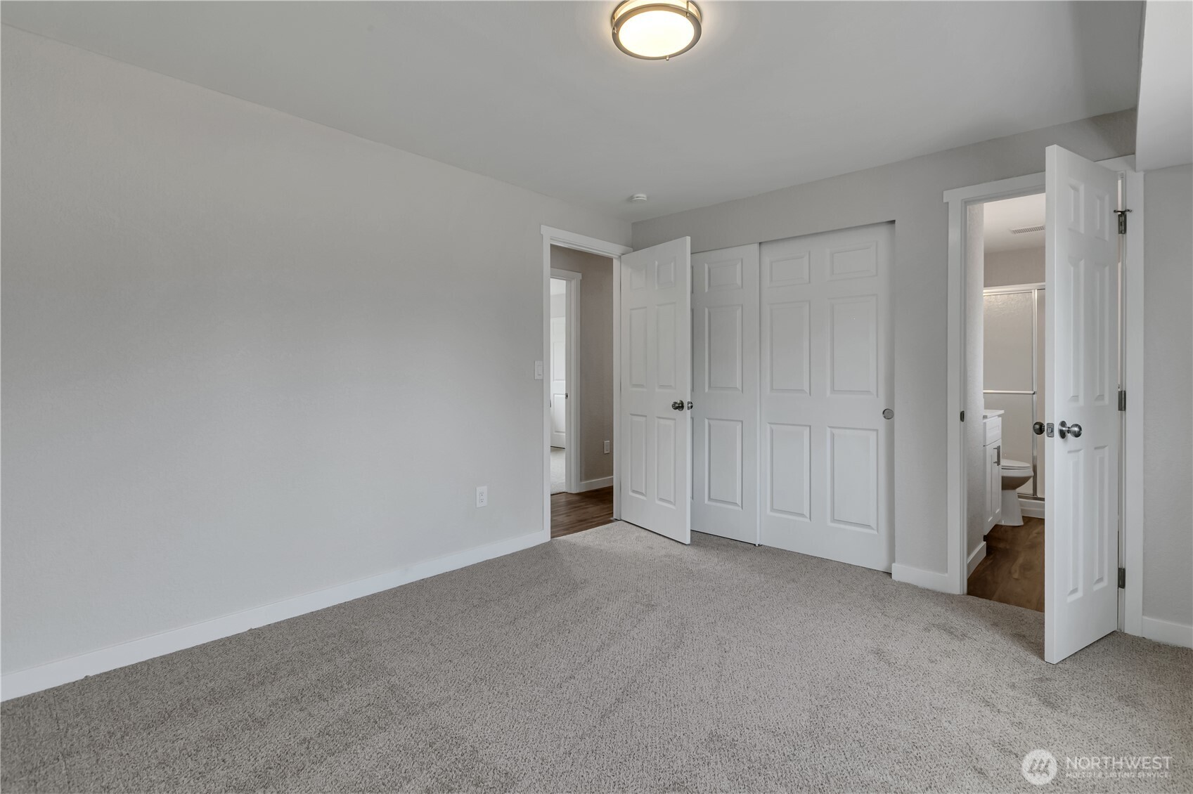 property viewer photo 16