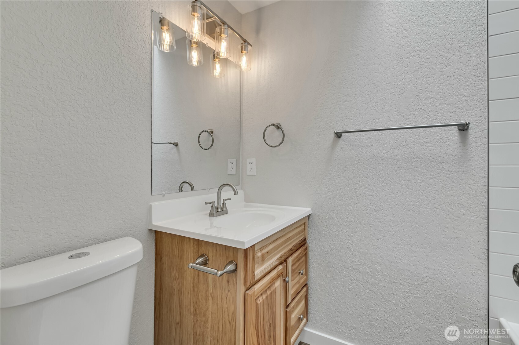 property viewer photo 23
