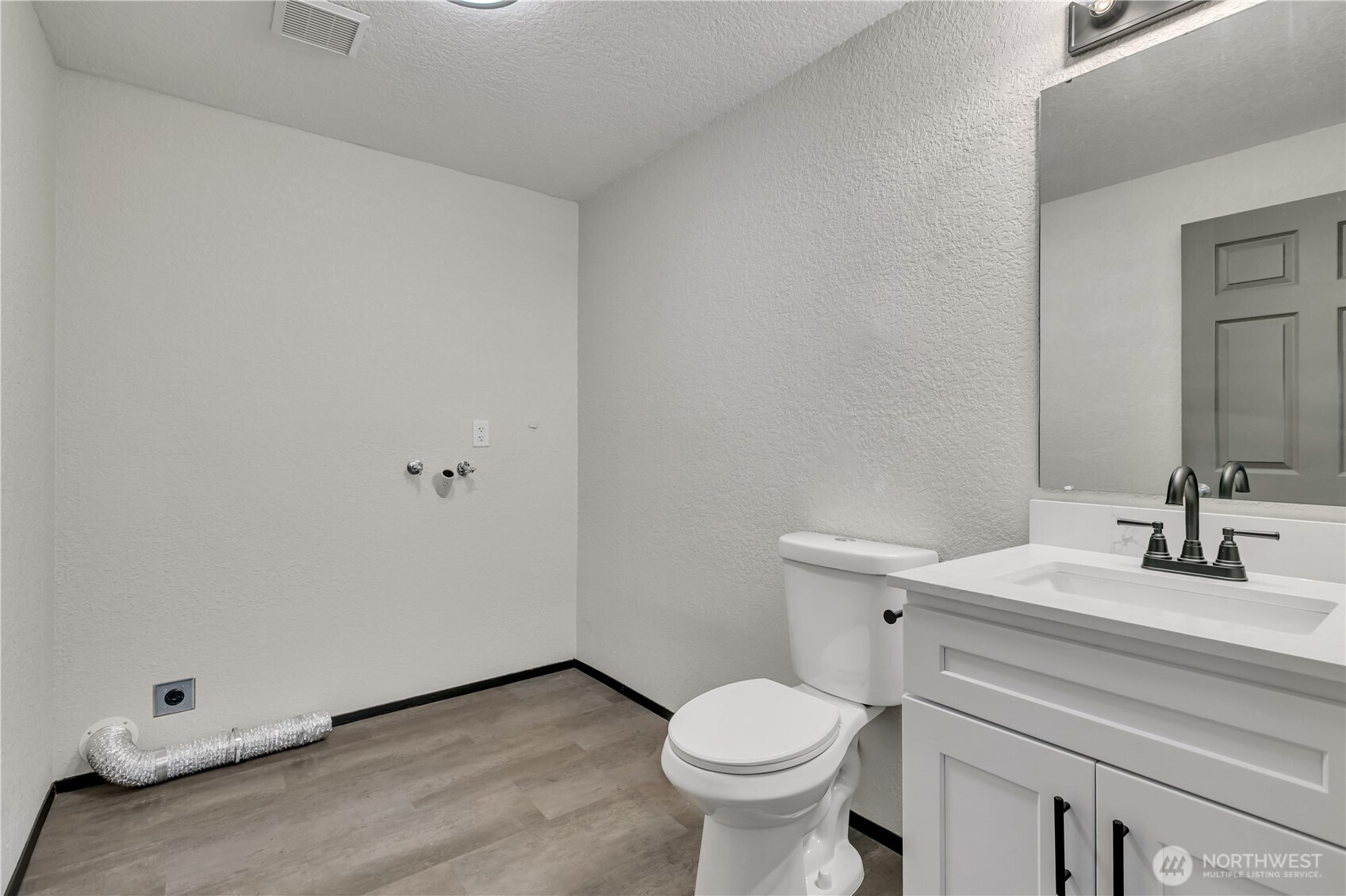 property viewer photo 24