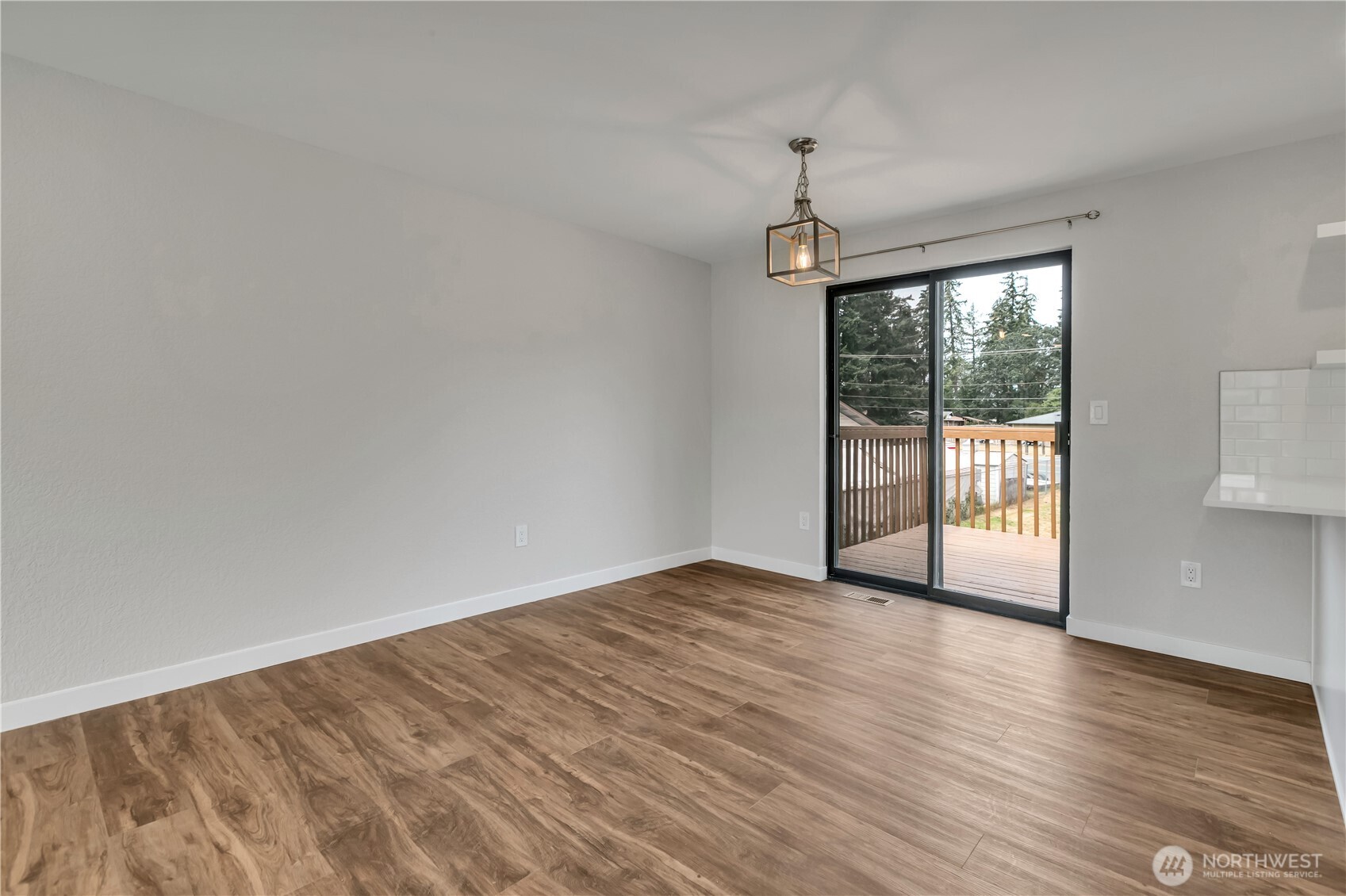 property viewer photo 7