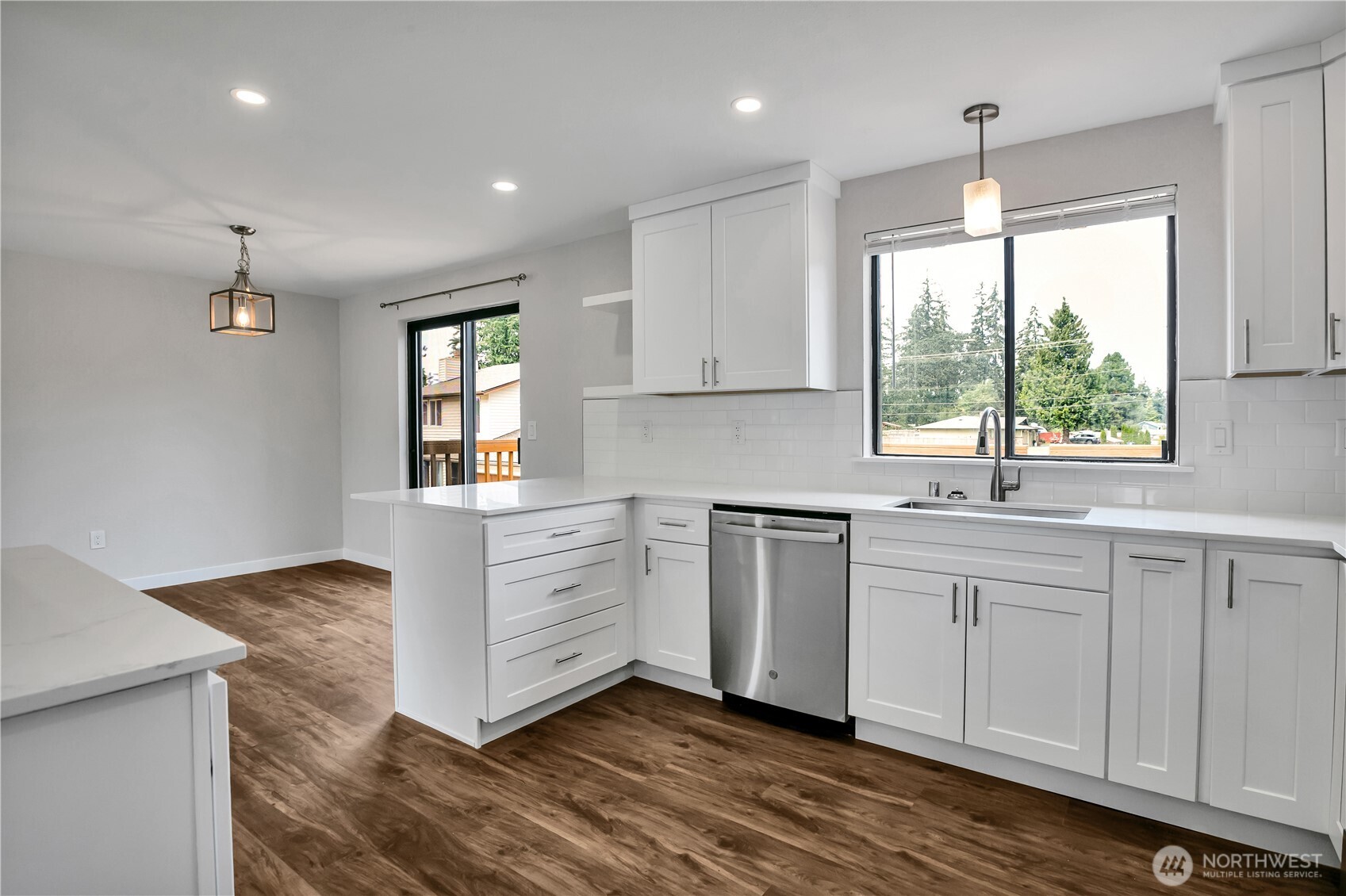property viewer photo 9