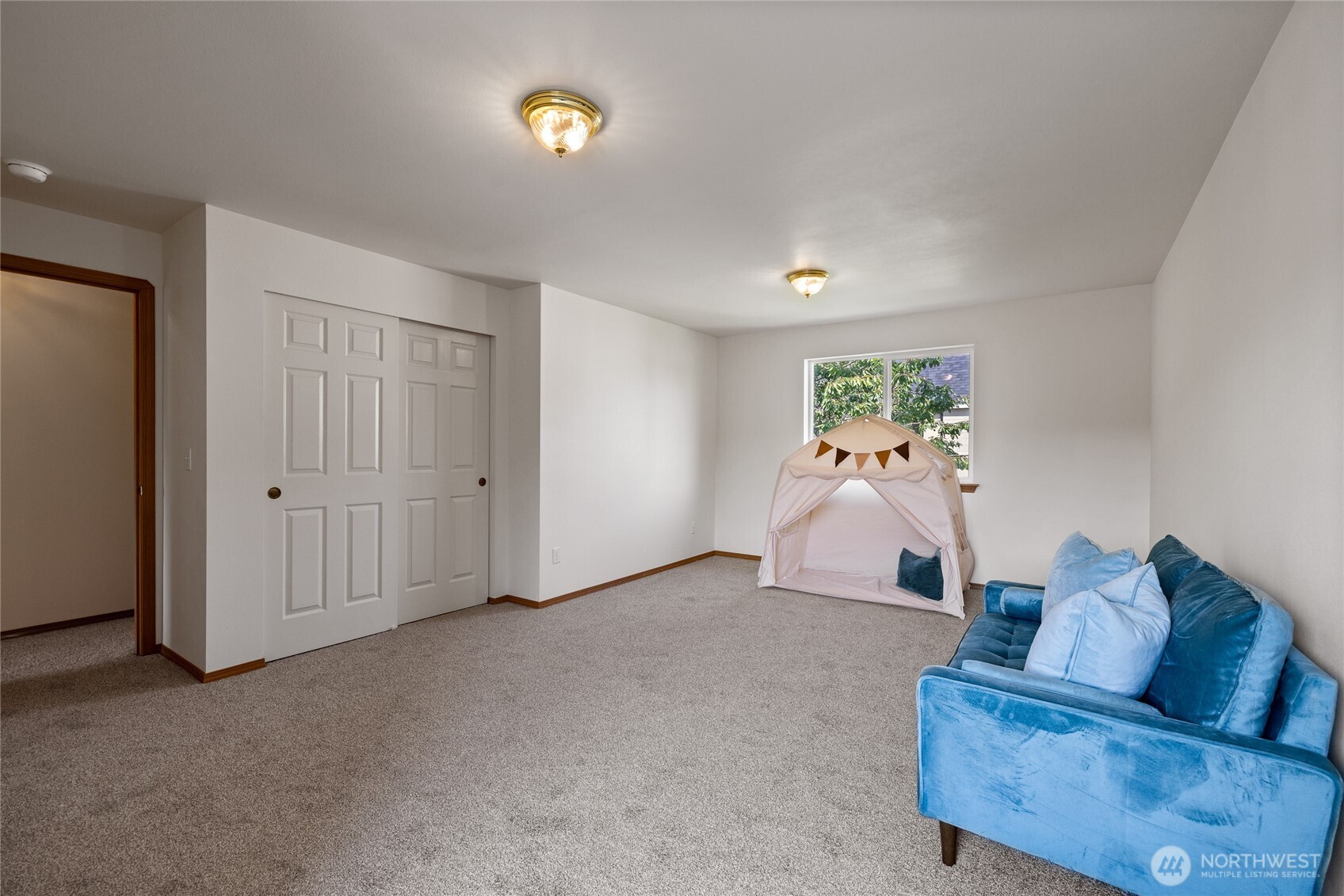 property viewer photo 19