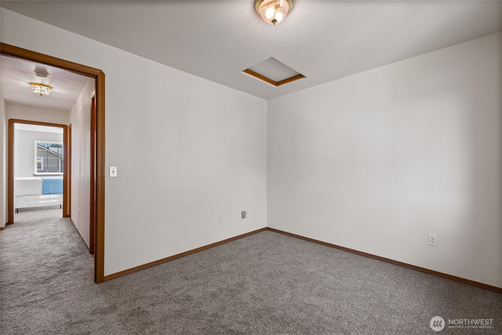 property viewer photo 24