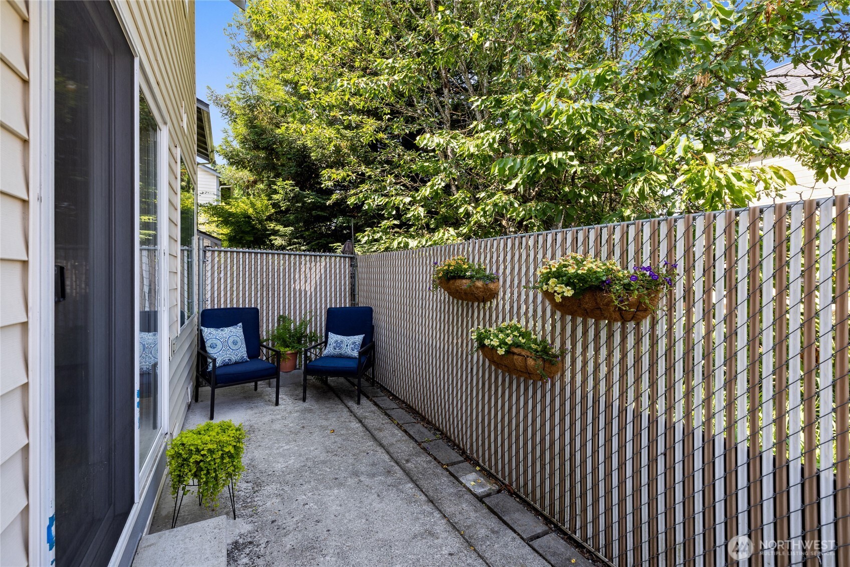 property viewer photo 26
