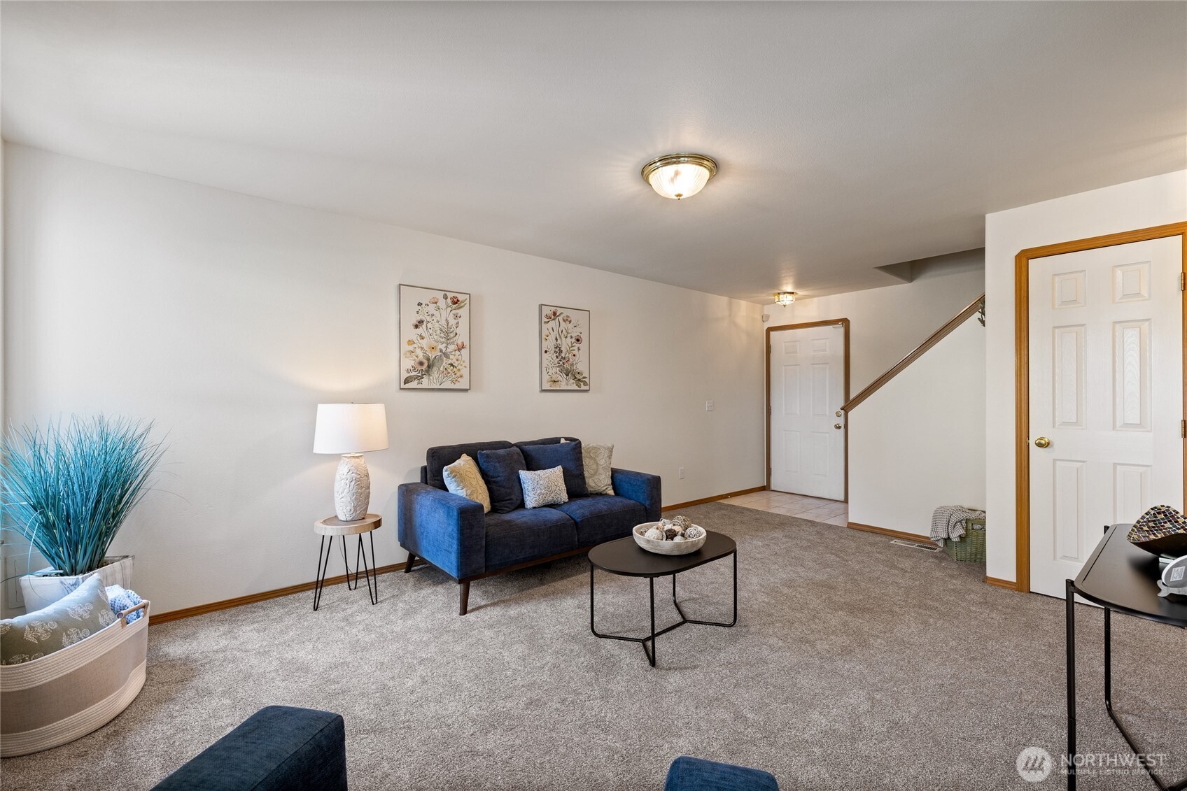 property viewer photo 3