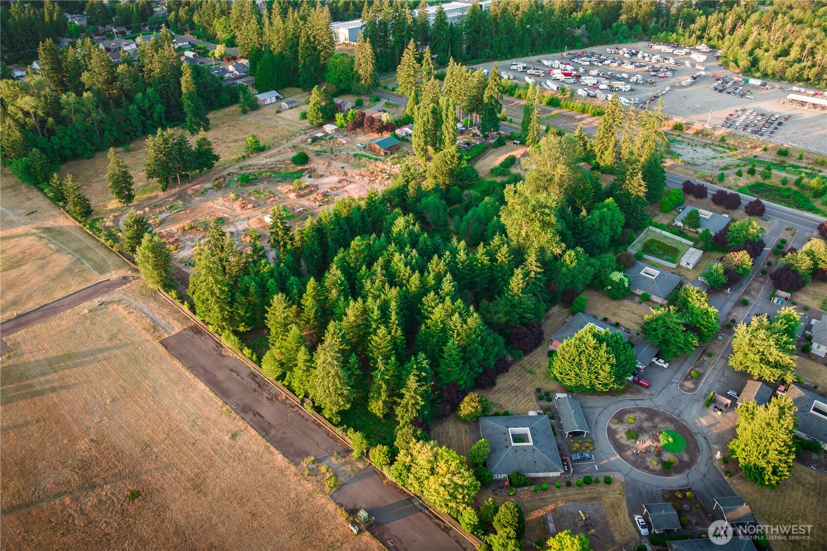 main property photo 14