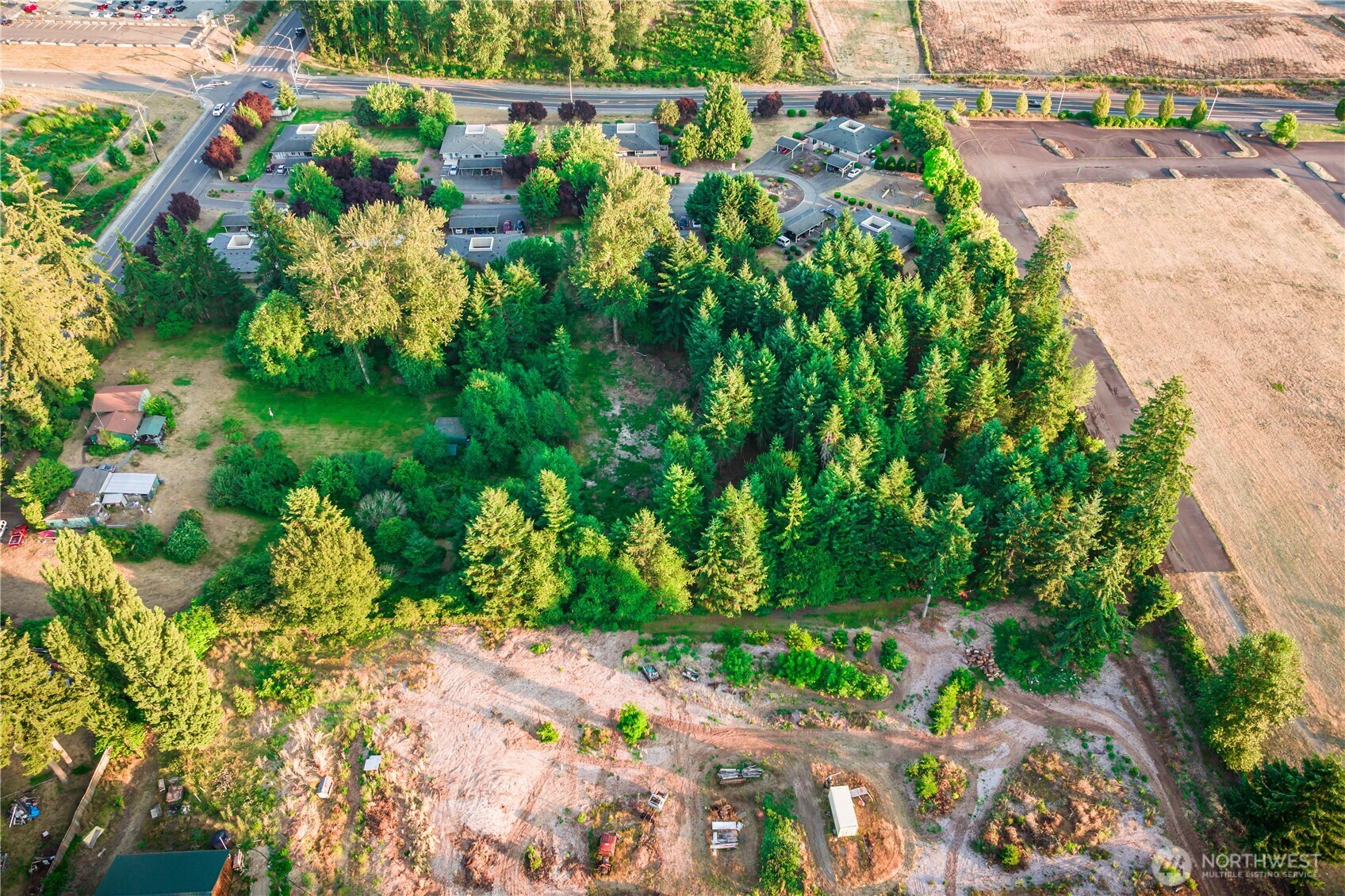 main property photo 15
