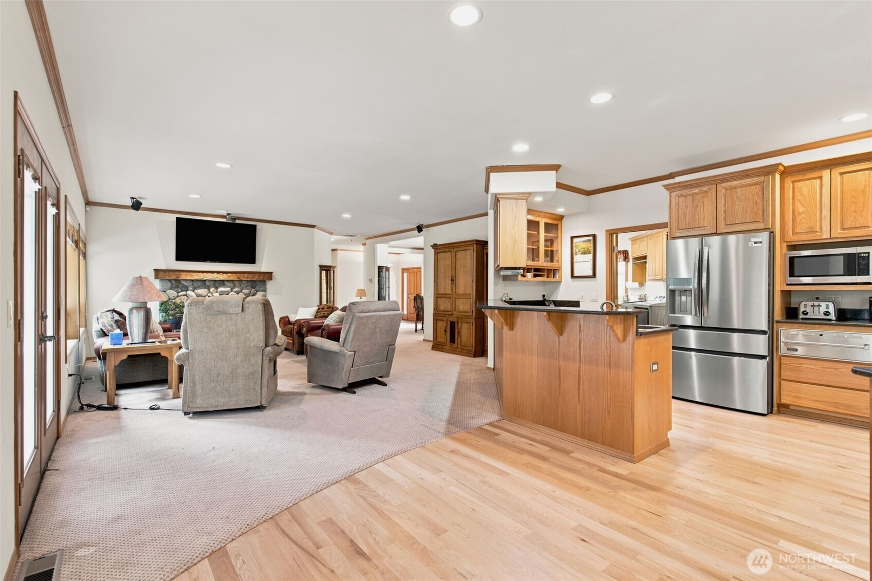 main property photo 17