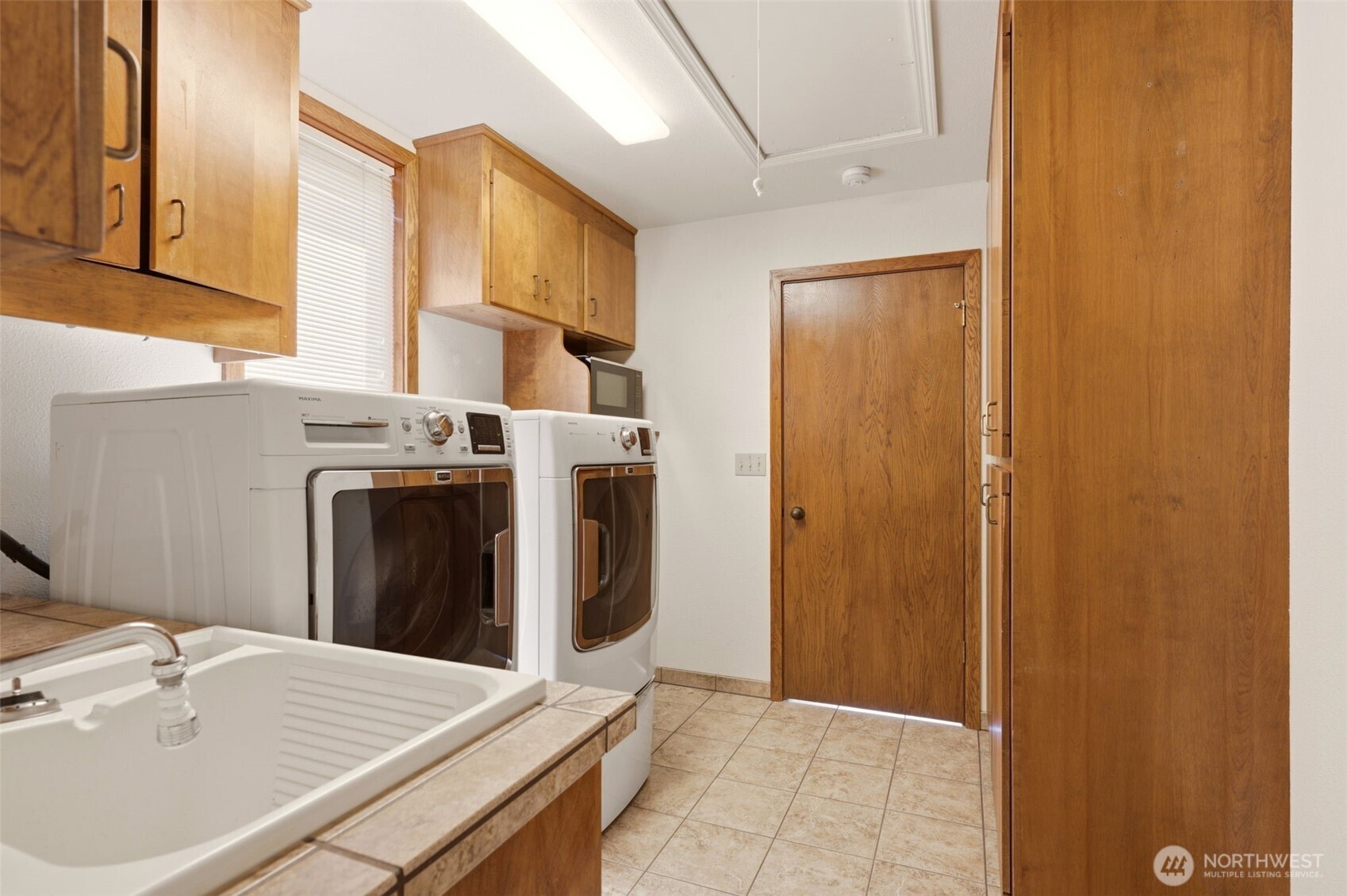 property viewer photo 35