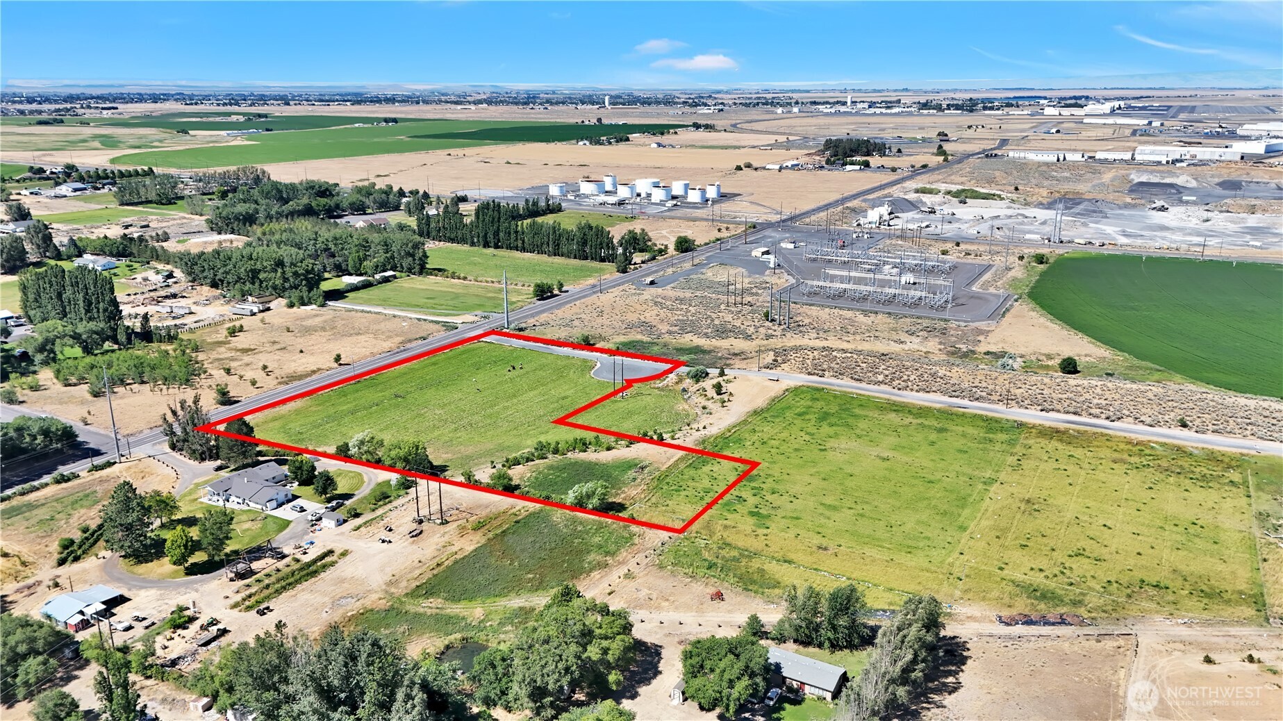 main property photo 5