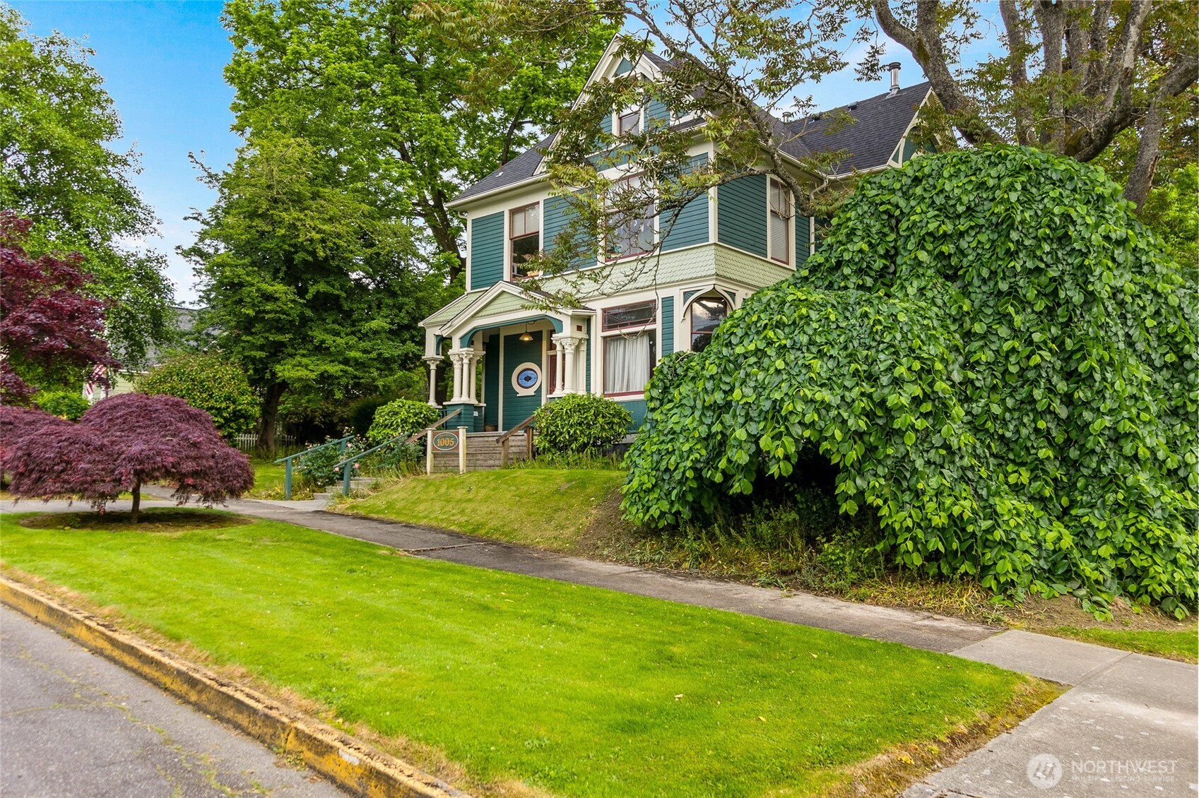 main property photo 8