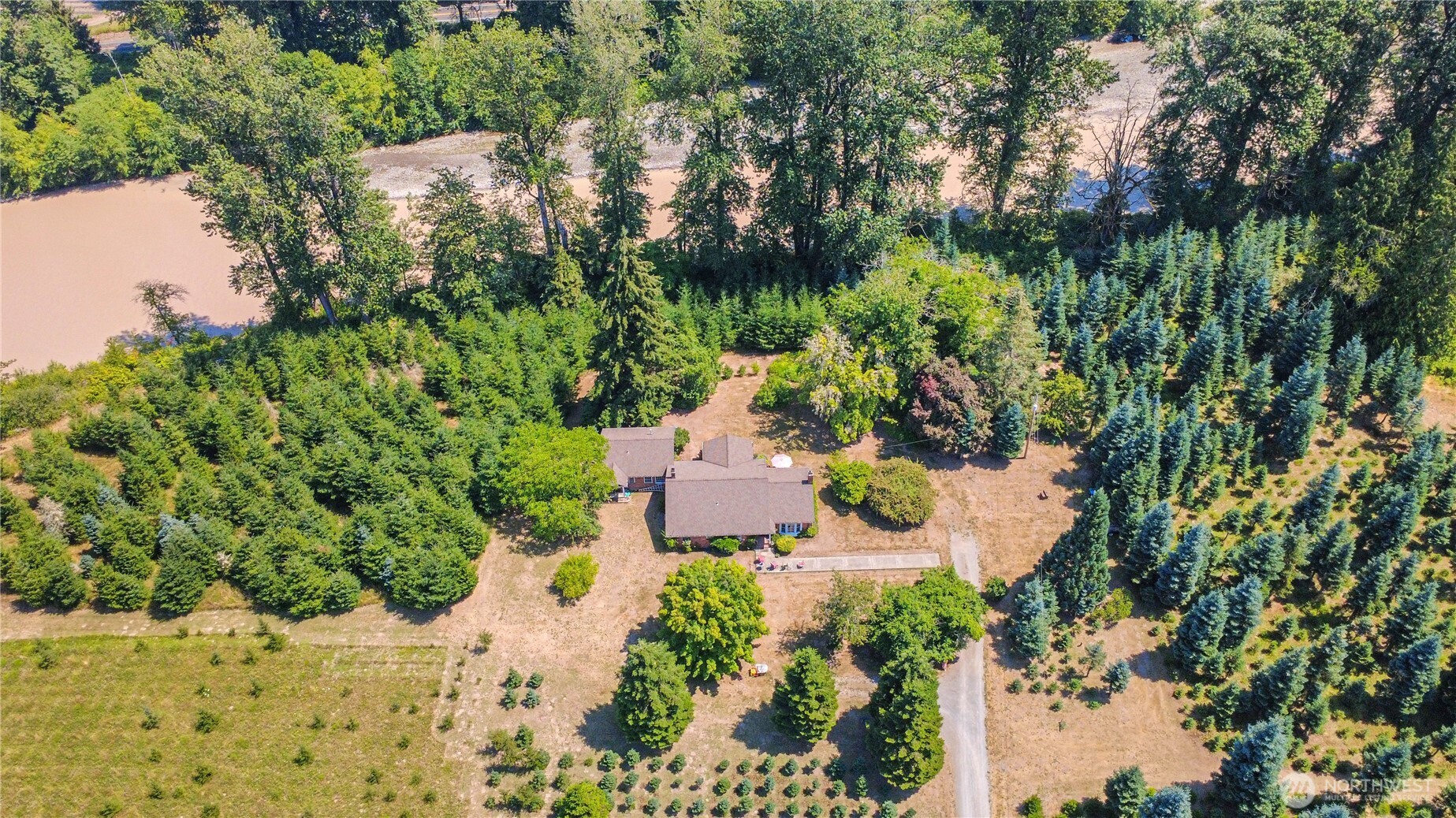 main property photo 31