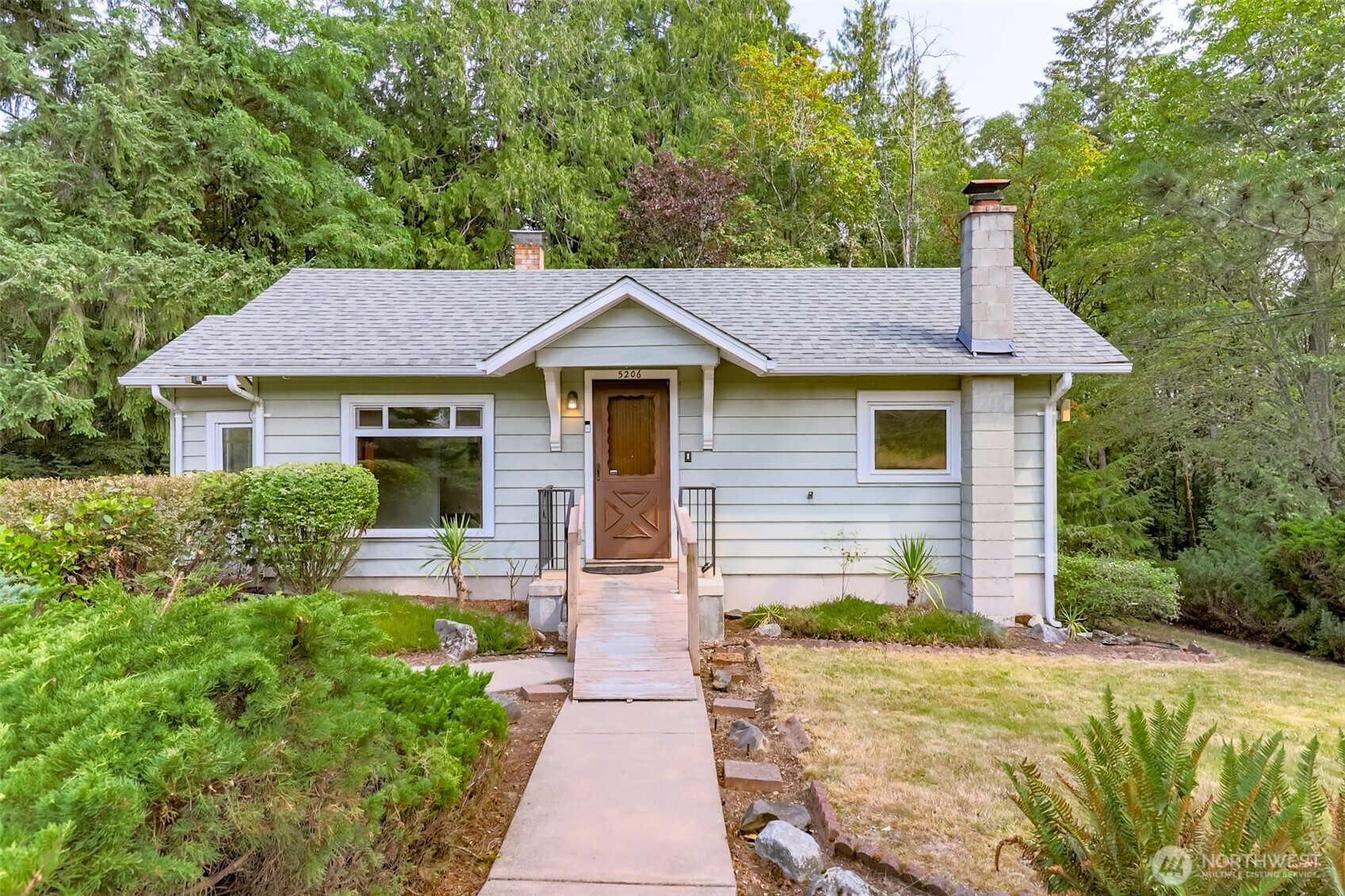 main property photo 0
