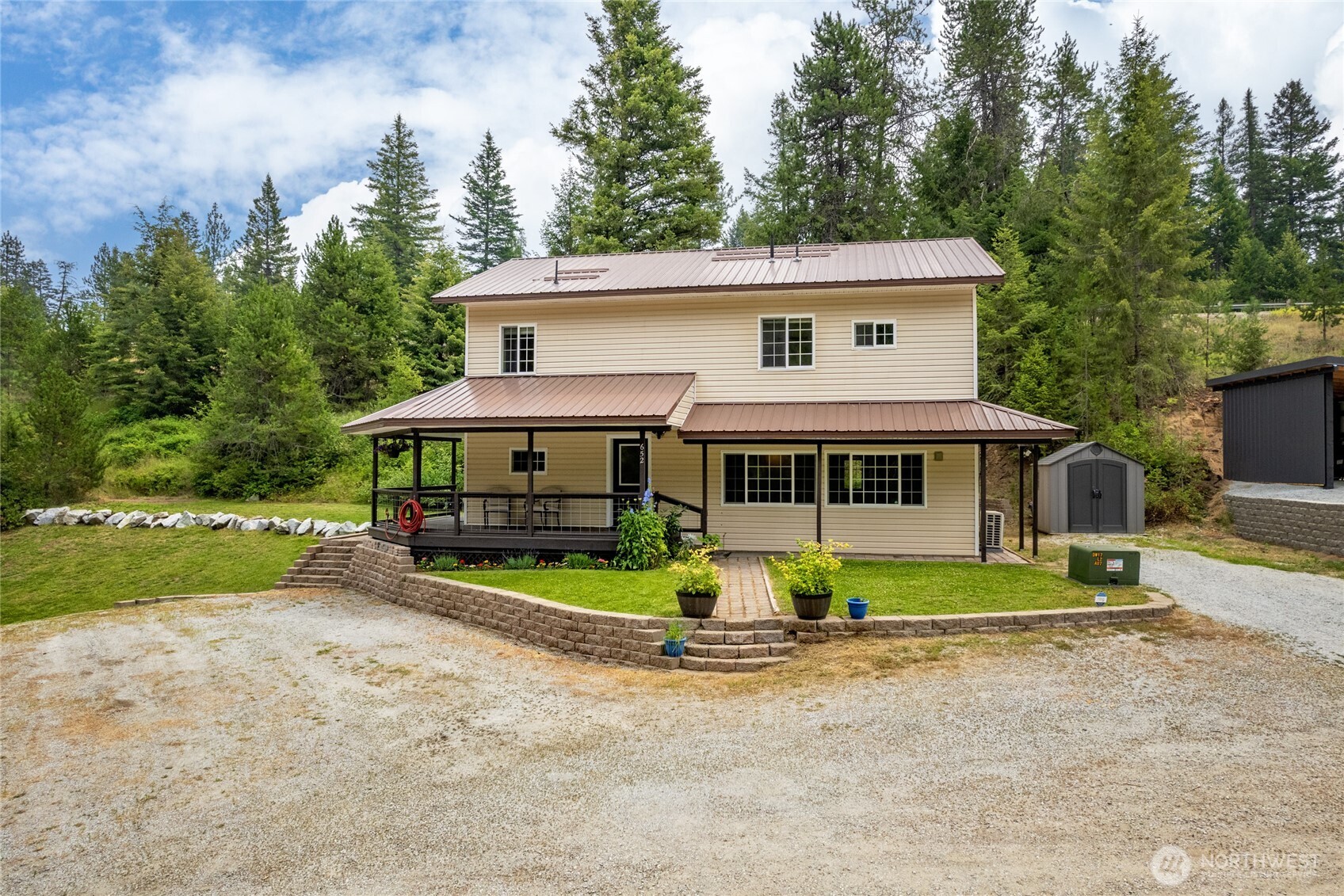 main property photo 22