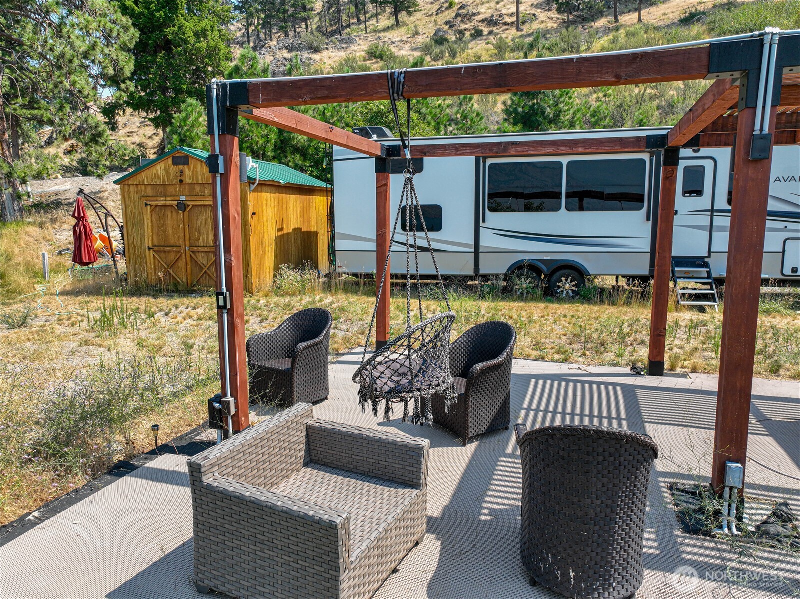 main property photo 16