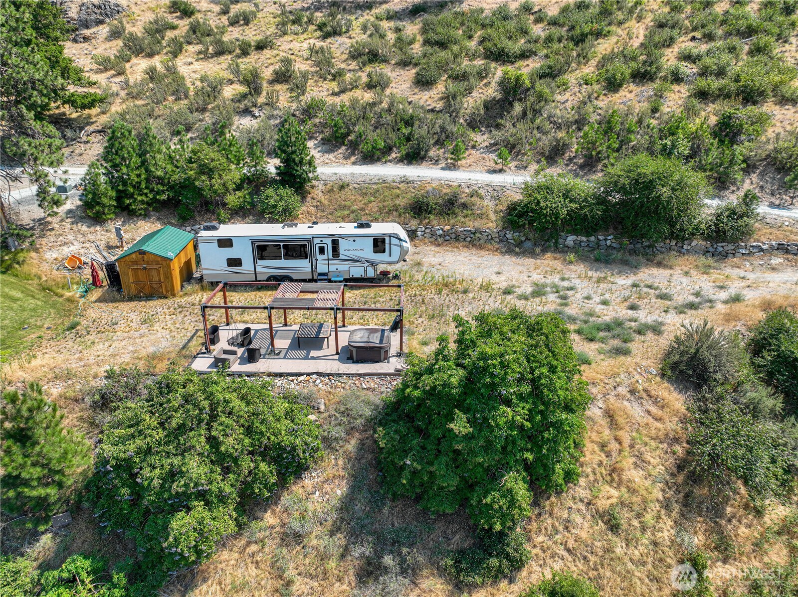 main property photo 31