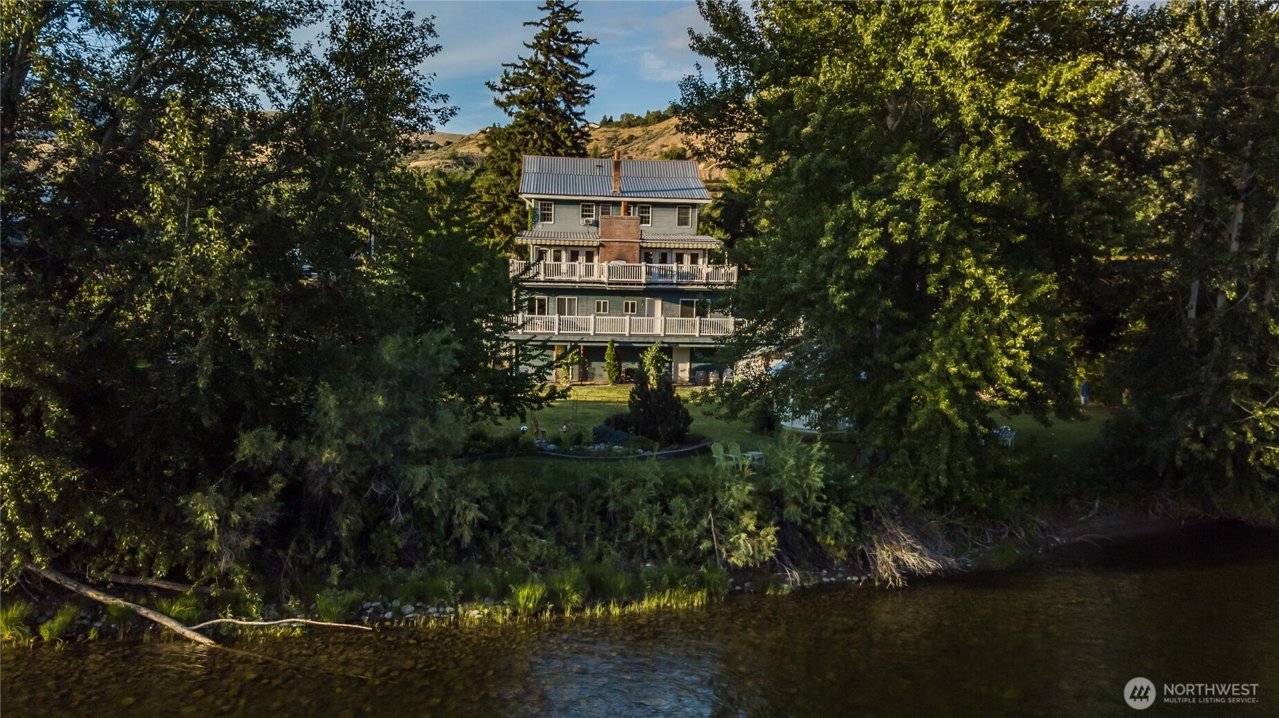 main property photo 14