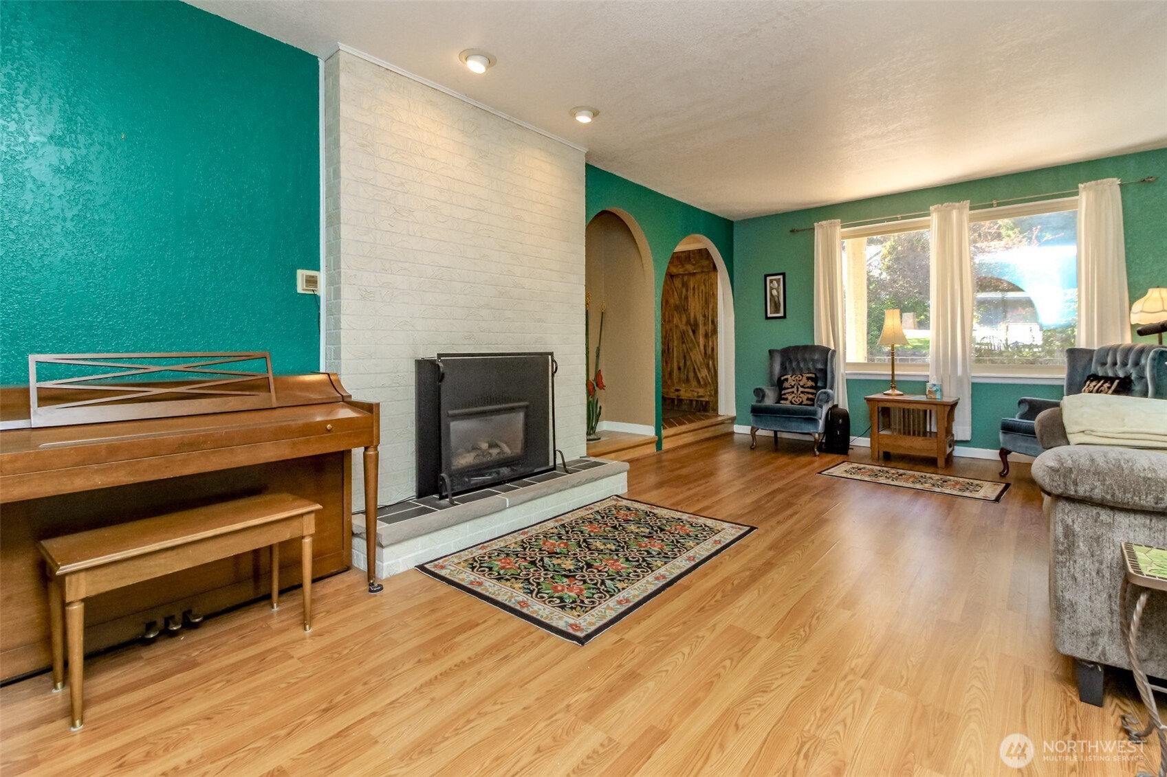 main property photo 5