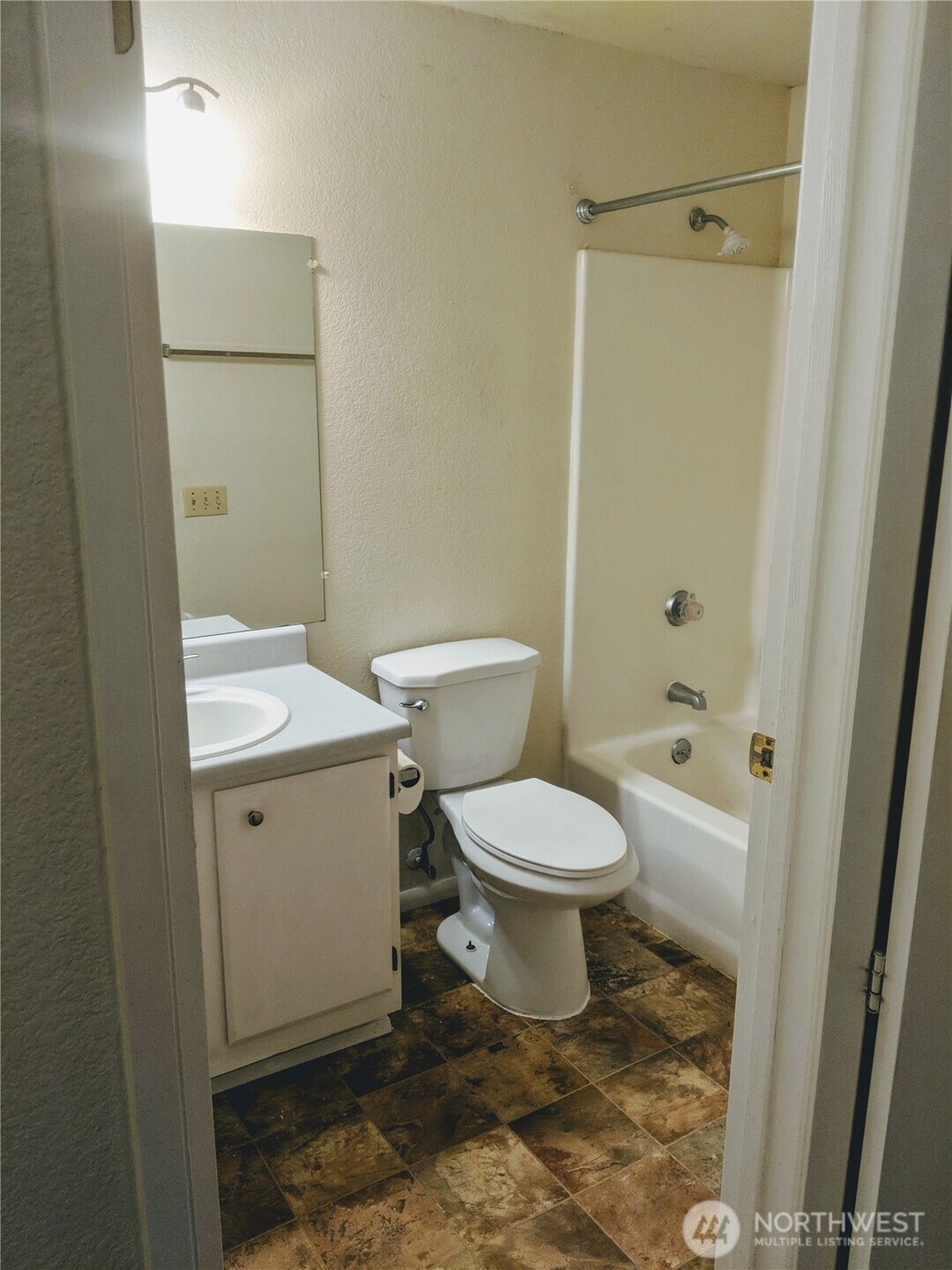 property viewer photo 18