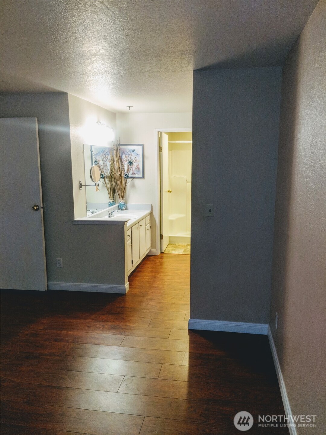 property viewer photo 19