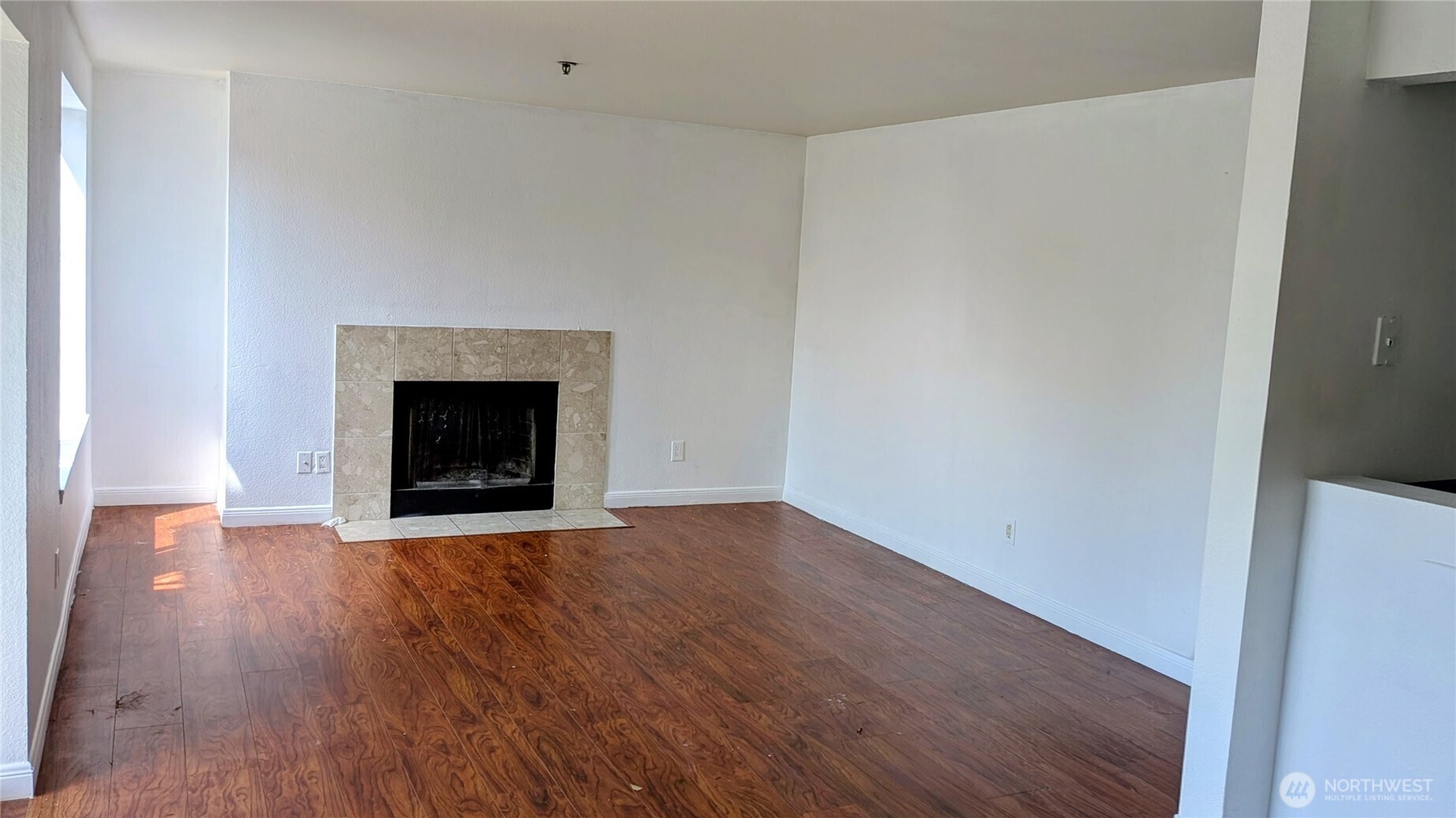 property viewer photo 4