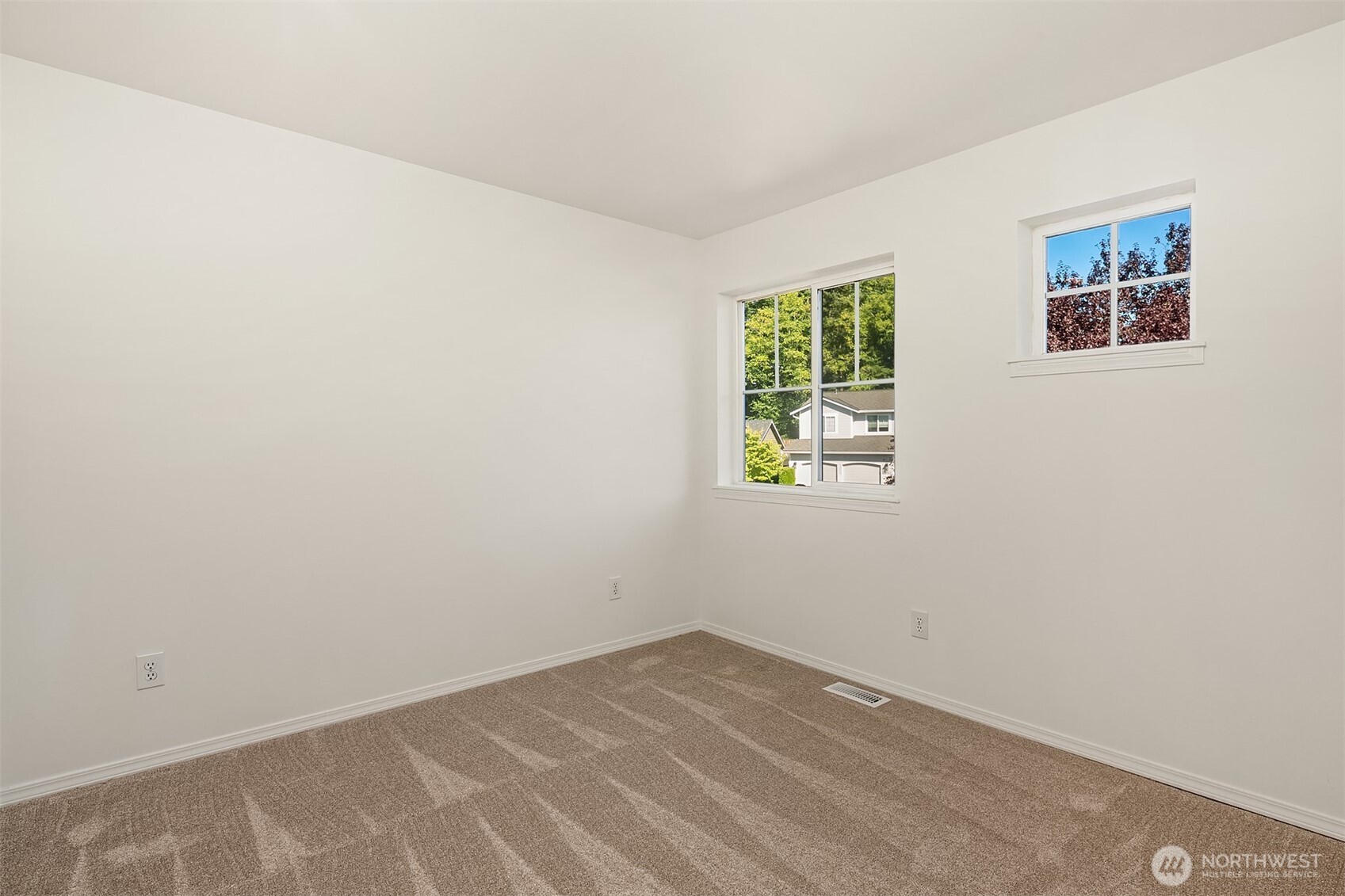 property viewer photo 15