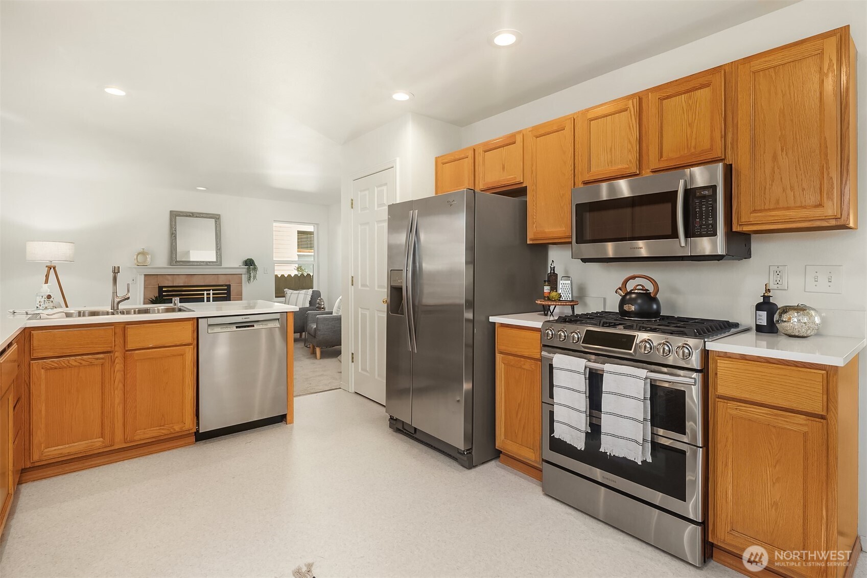 property viewer photo 6