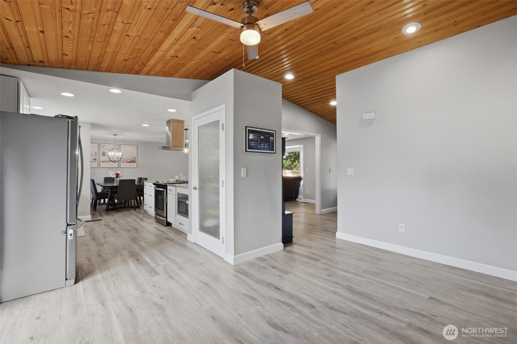 property viewer photo 18
