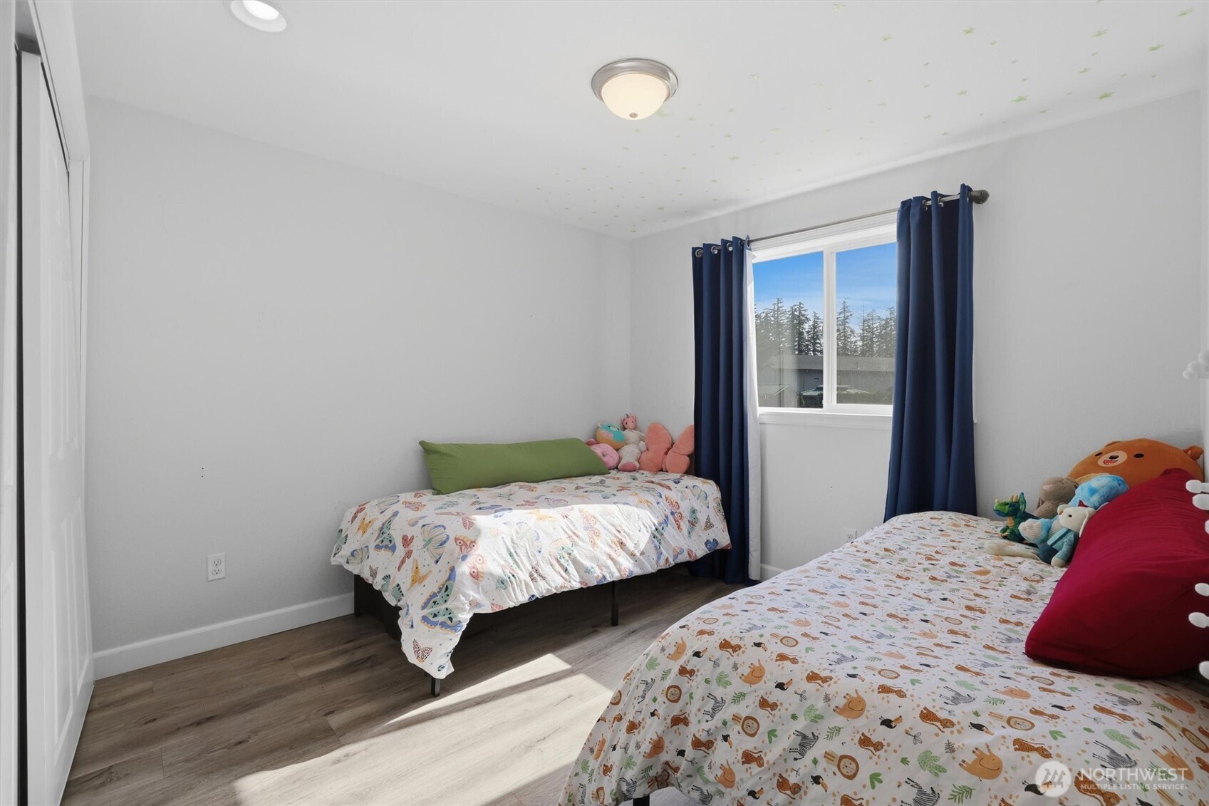 property viewer photo 25