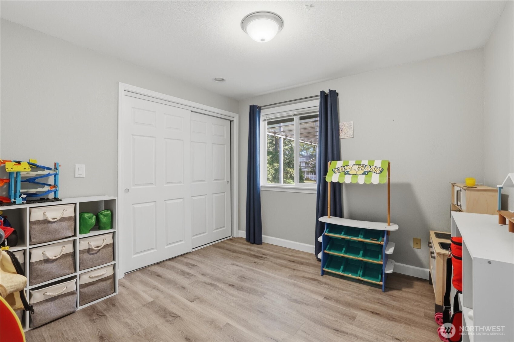 property viewer photo 26