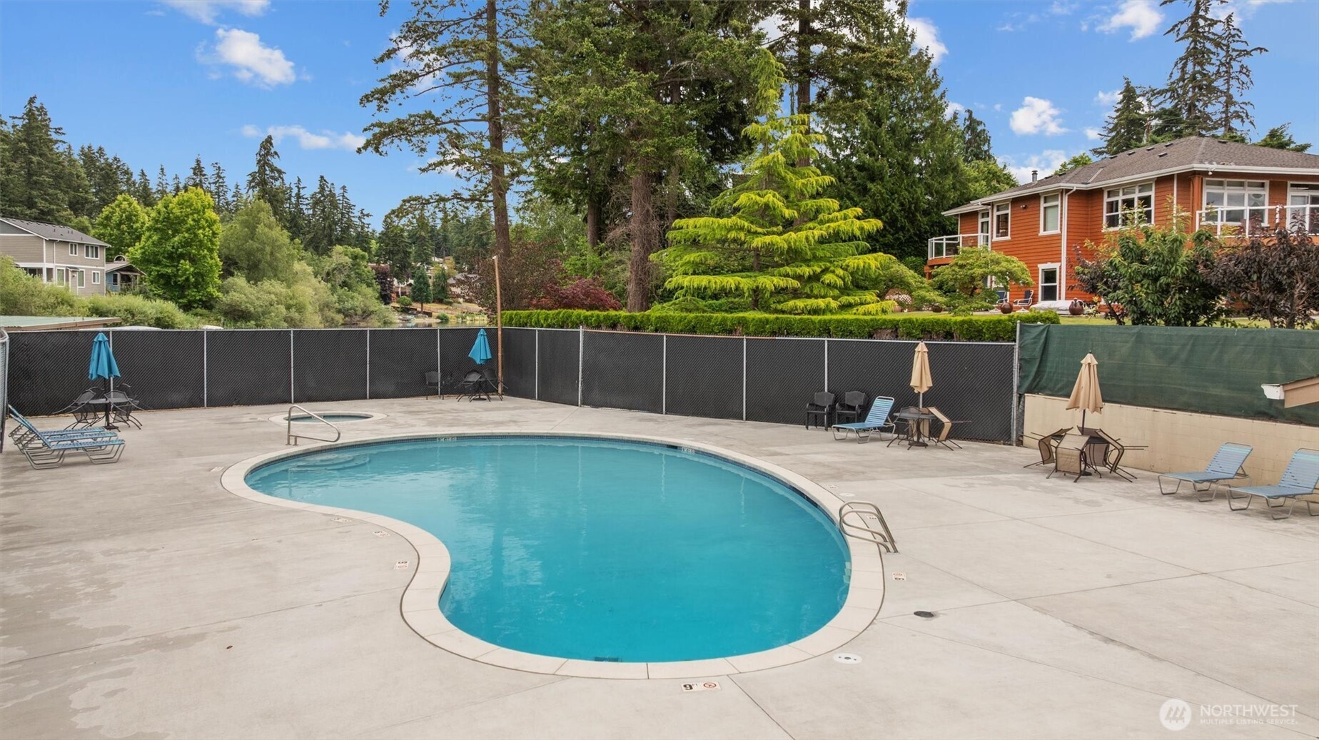 property viewer photo 35