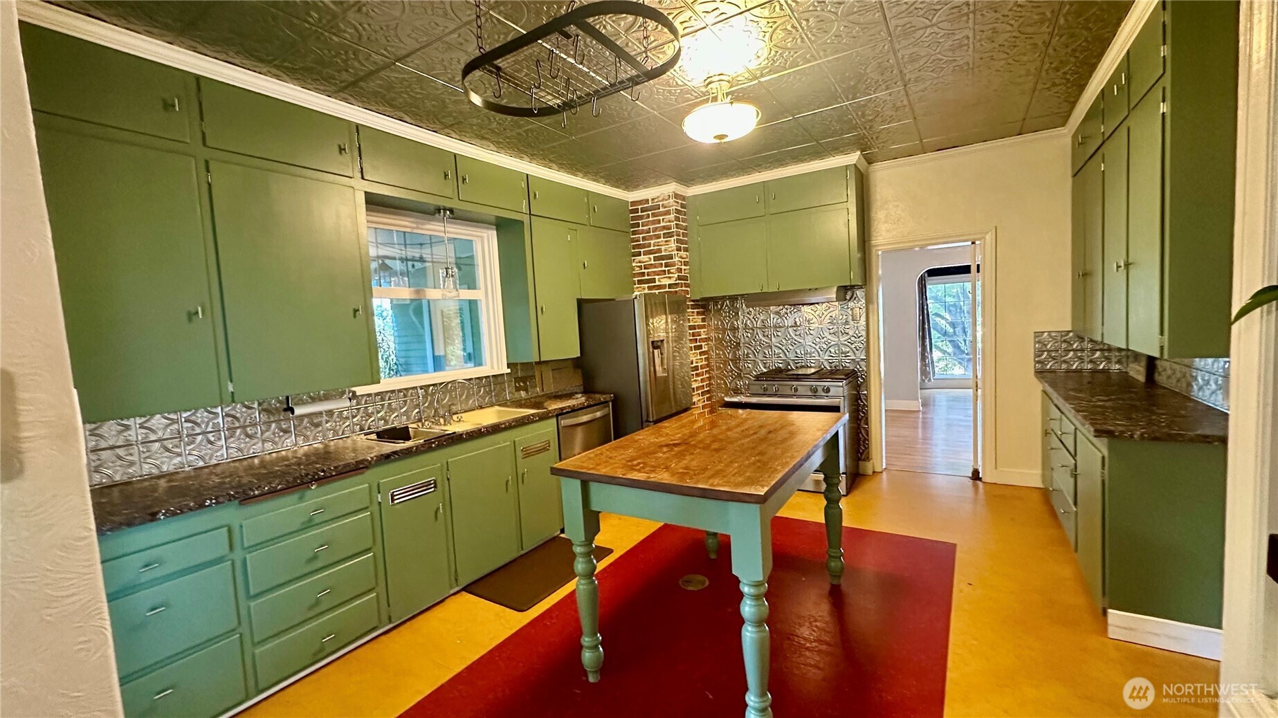 main property photo 17