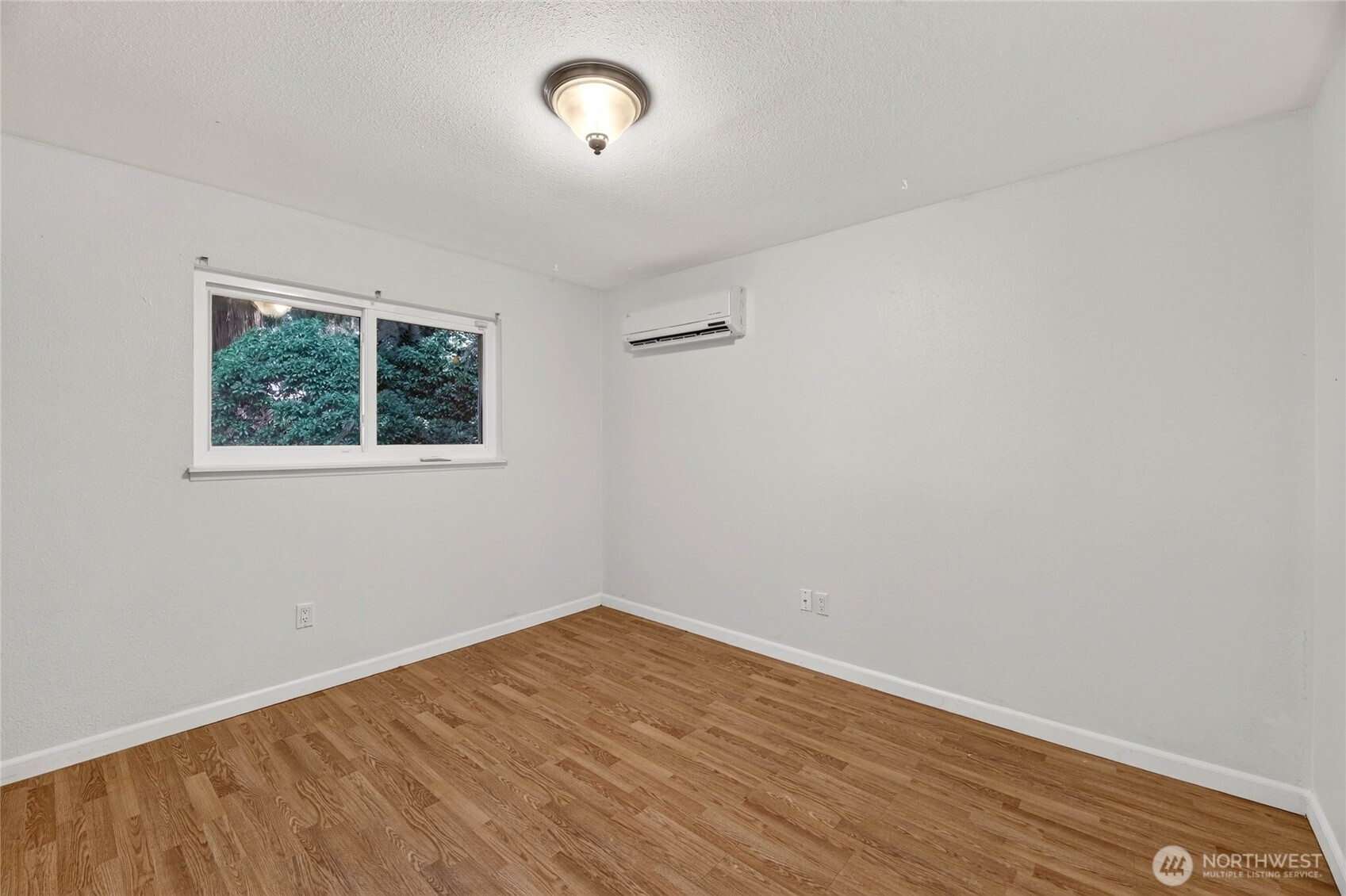 property viewer photo 15